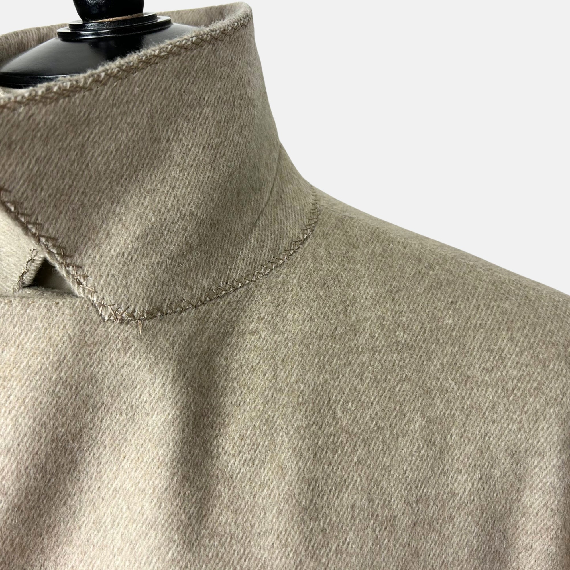 Greige Coat made of Cashmere/Mink/Silk (EU 54)