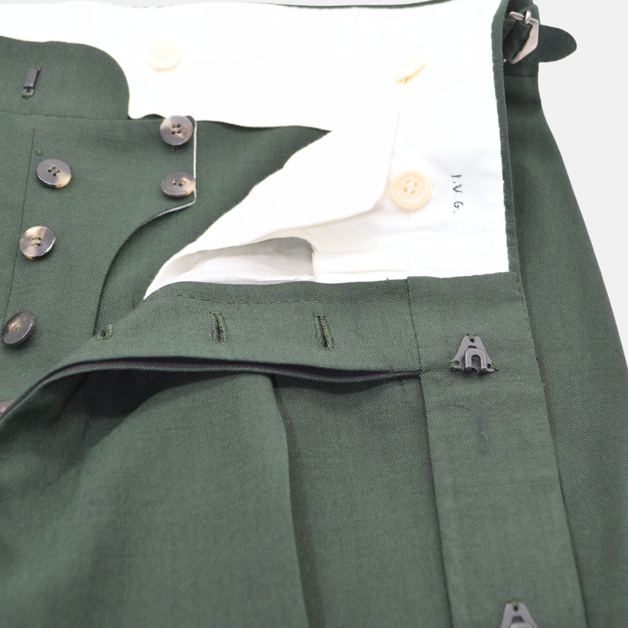 Green Double Breasted Suit made of Wool/Mohair (EU 46)