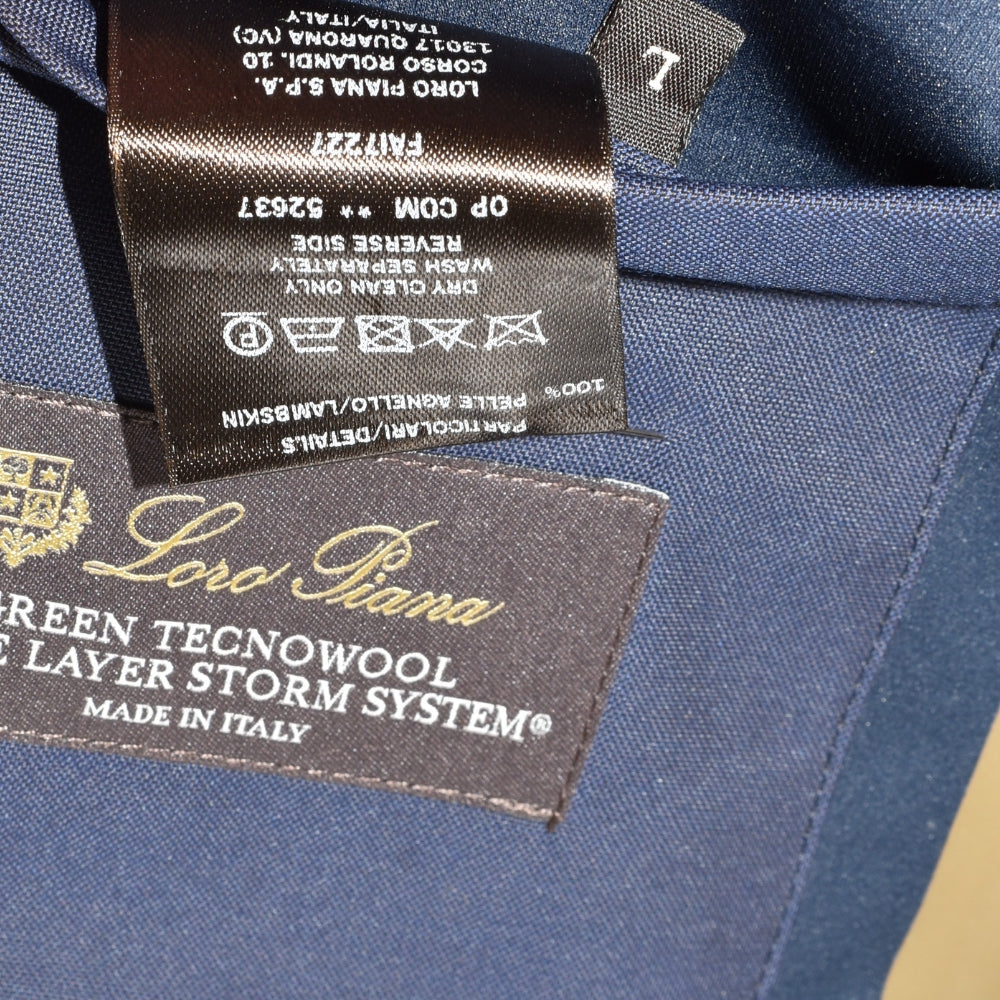 Navy Hooded Rain Jacket made of Virgin Wool/Polyamide (L)