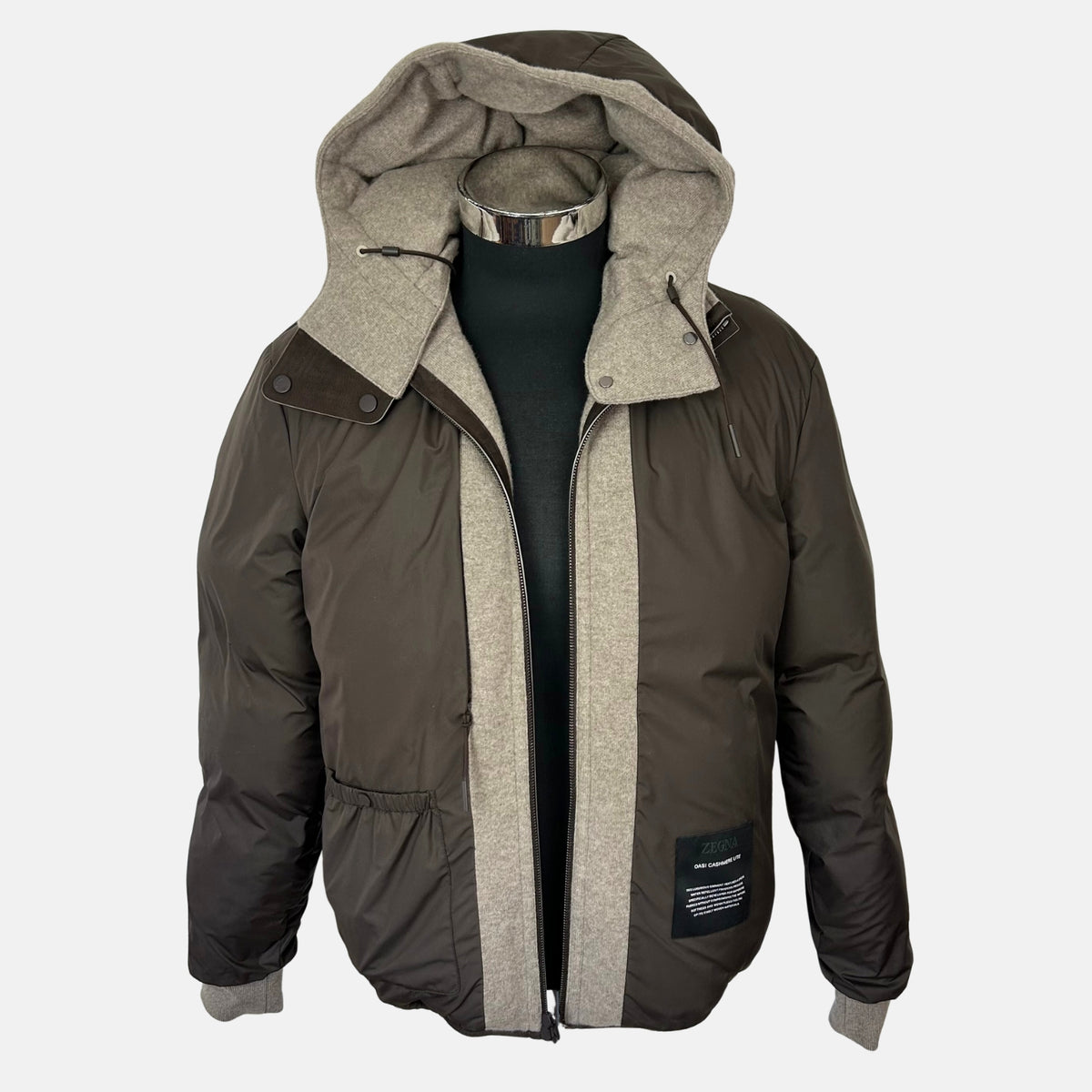 Greige Daunen-Bomberjacke aus Kaschmir (EU 48)