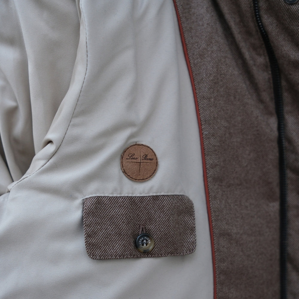 Brown Down Jacket made of Baby Cashmere with Beaver Collar (L)