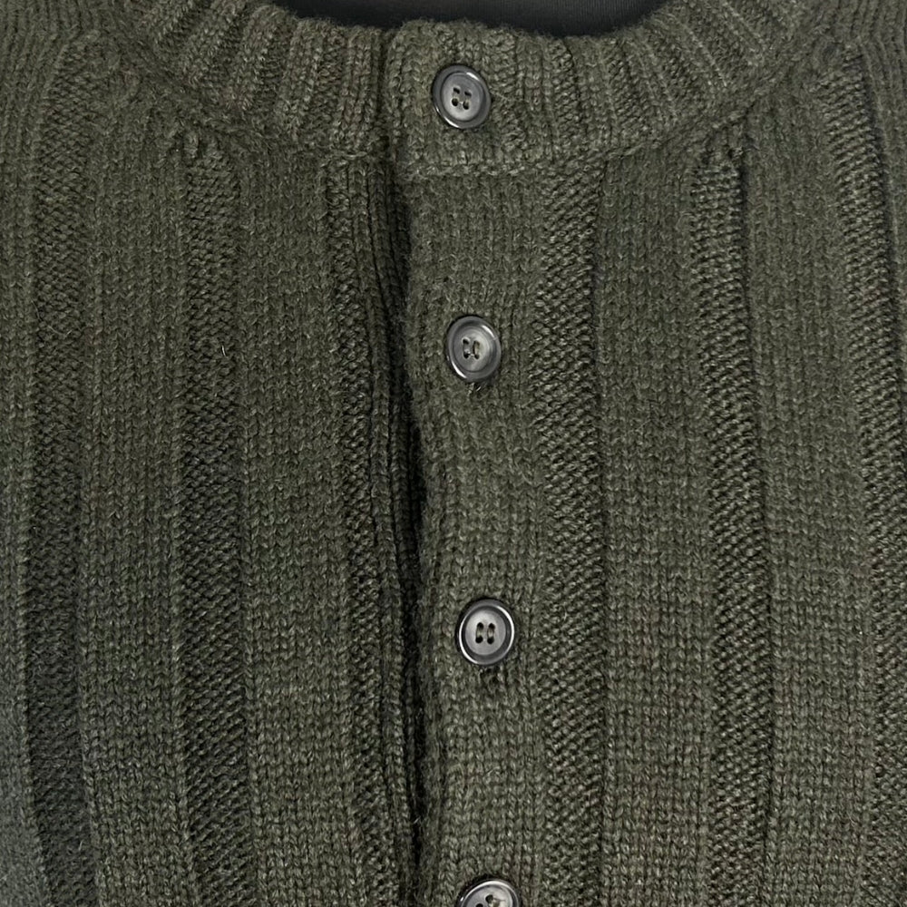 Army Green Henley Sweater made of Cashmere (EU 50)
