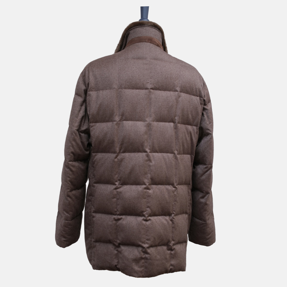 Brauner Daunenmantel aus Baby-Kaschmir mit Castarino-Kragen (XXXL)