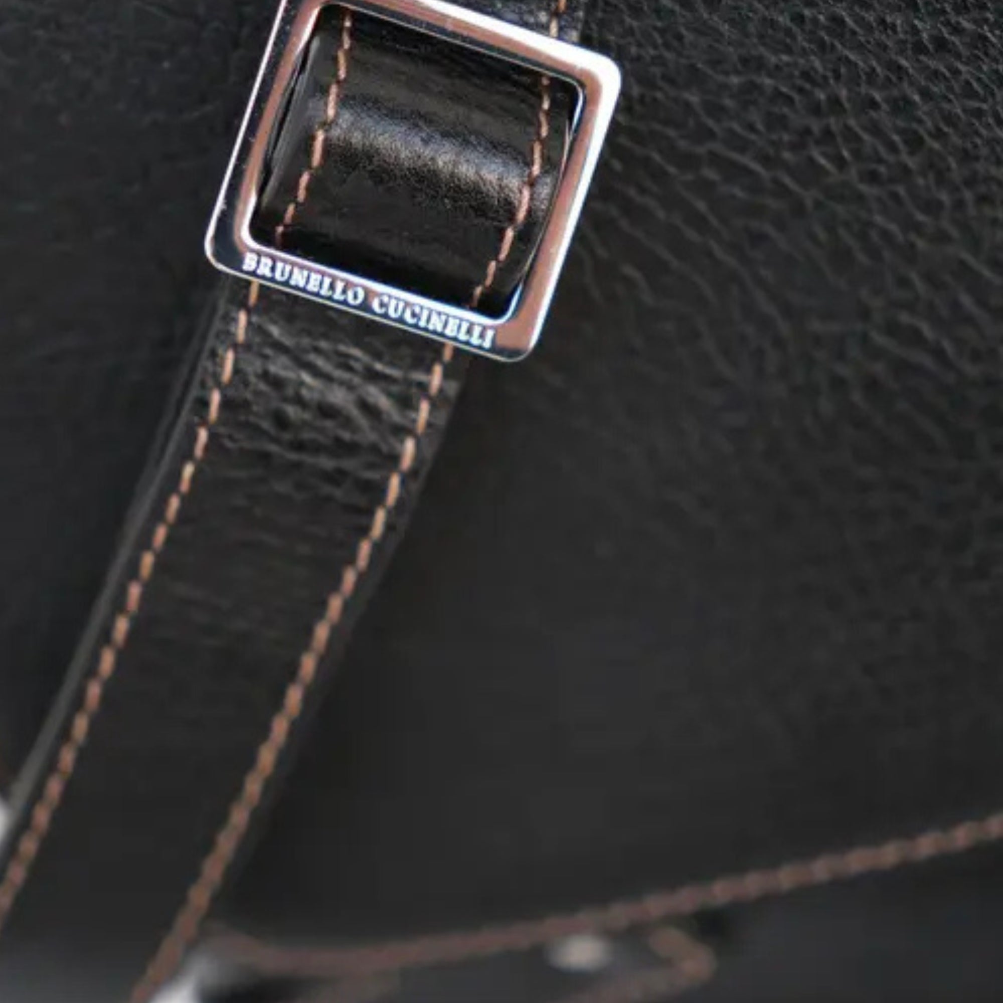 Black Weekender made of Leather