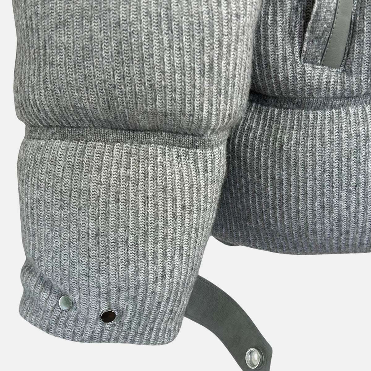 Graue Bomberjacke aus Kaschmir mit Lederdetails (EU 48)