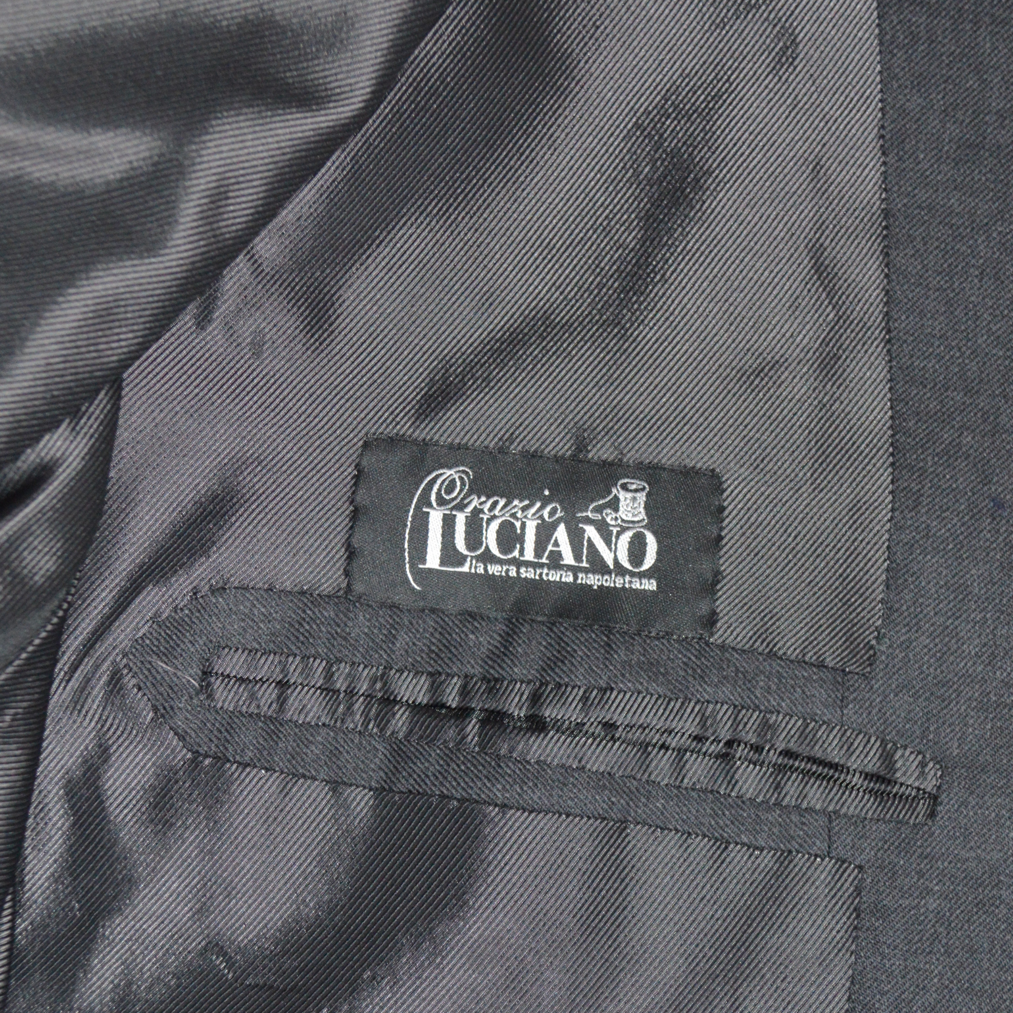 Charcoal Suit made of Virgin Wool (EU 54)