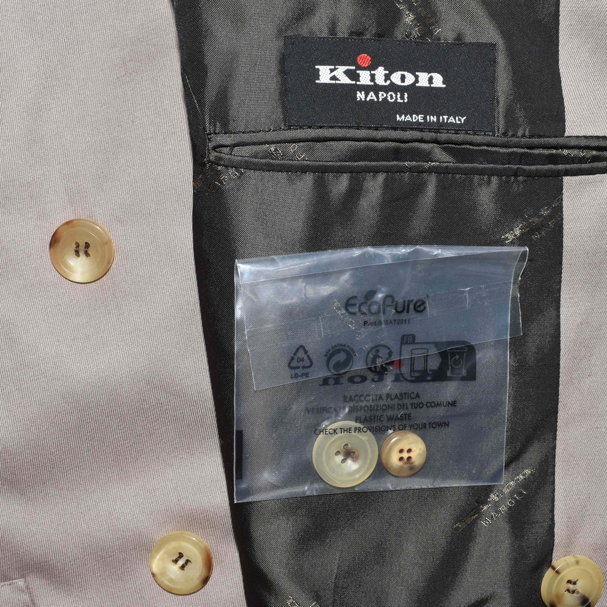 Beige Double Breasted Suit made of Cotton (EU 46, EU 48, EU 50, EU 52)