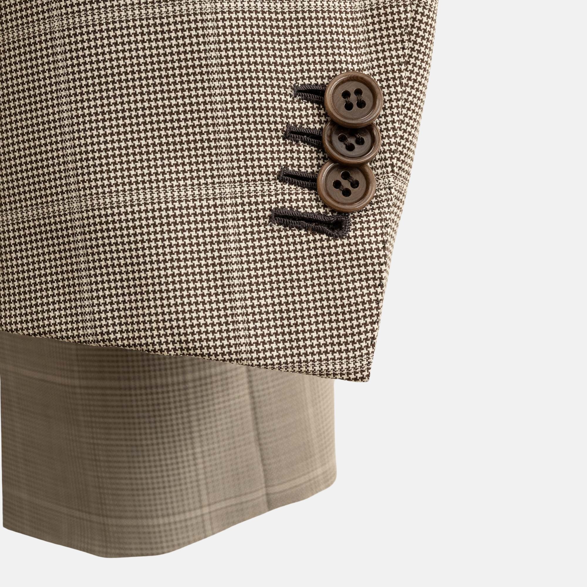 Brown/Creme Houndstooth Patterned Suits made of Wool (EU 52)