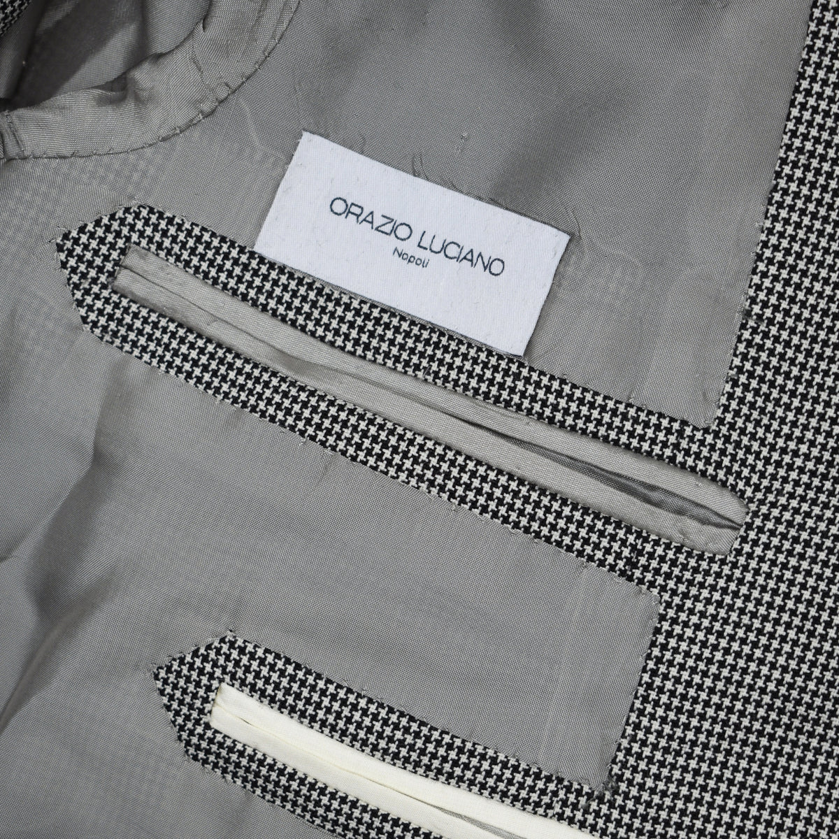 Black-White Houndstooth Patterned Blazer made of Wool (EU 50)