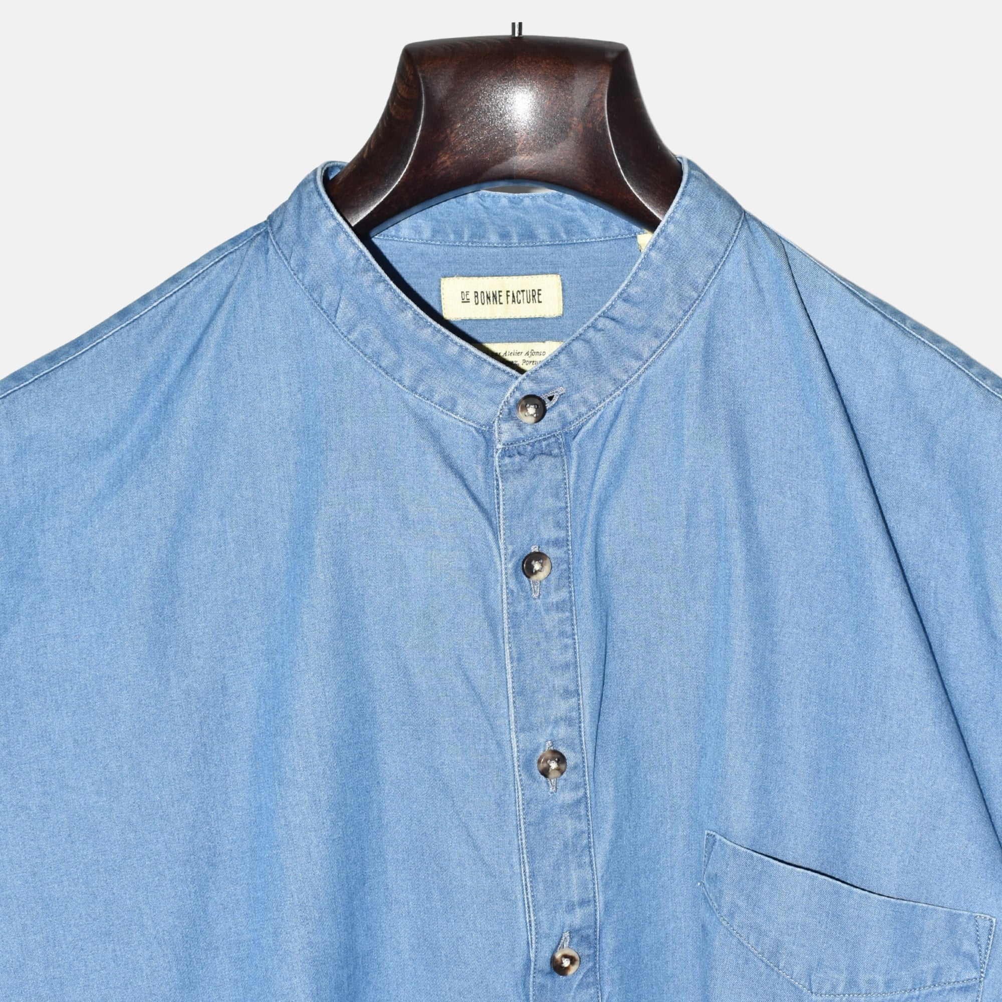 Blue Denim Shirt made of Cotton (M)