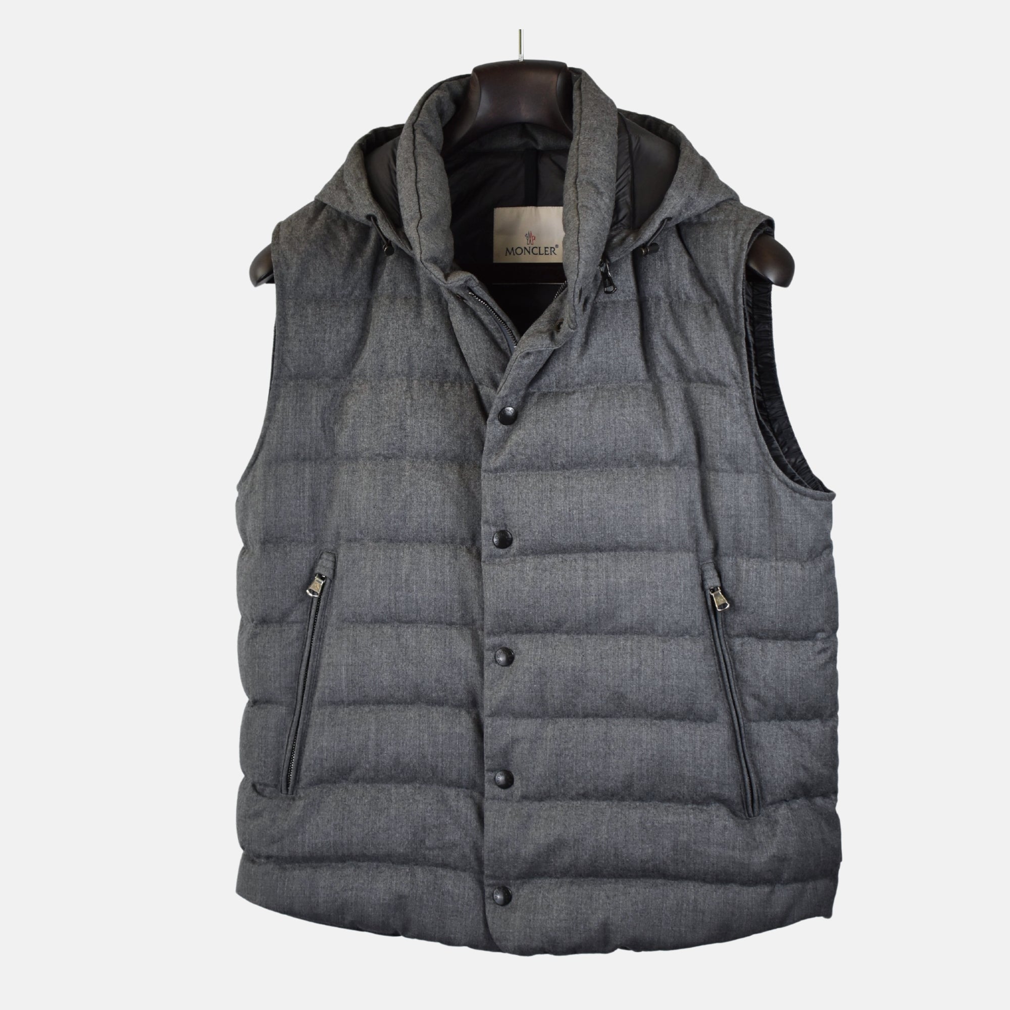 Gray Vest made of Wool (M)