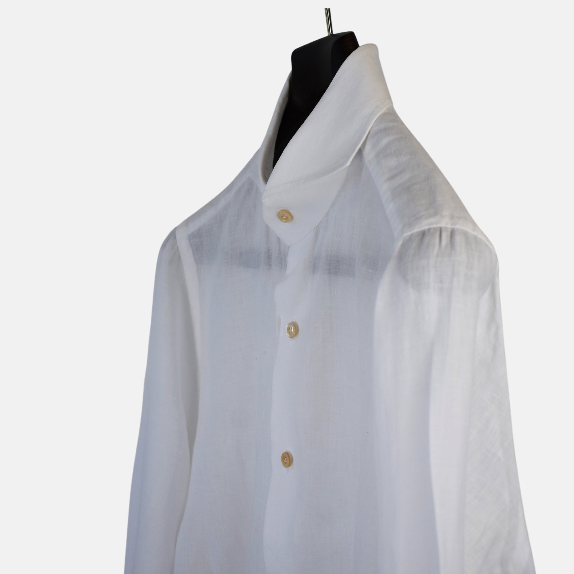 White Shirt made of Linen (EU 41)