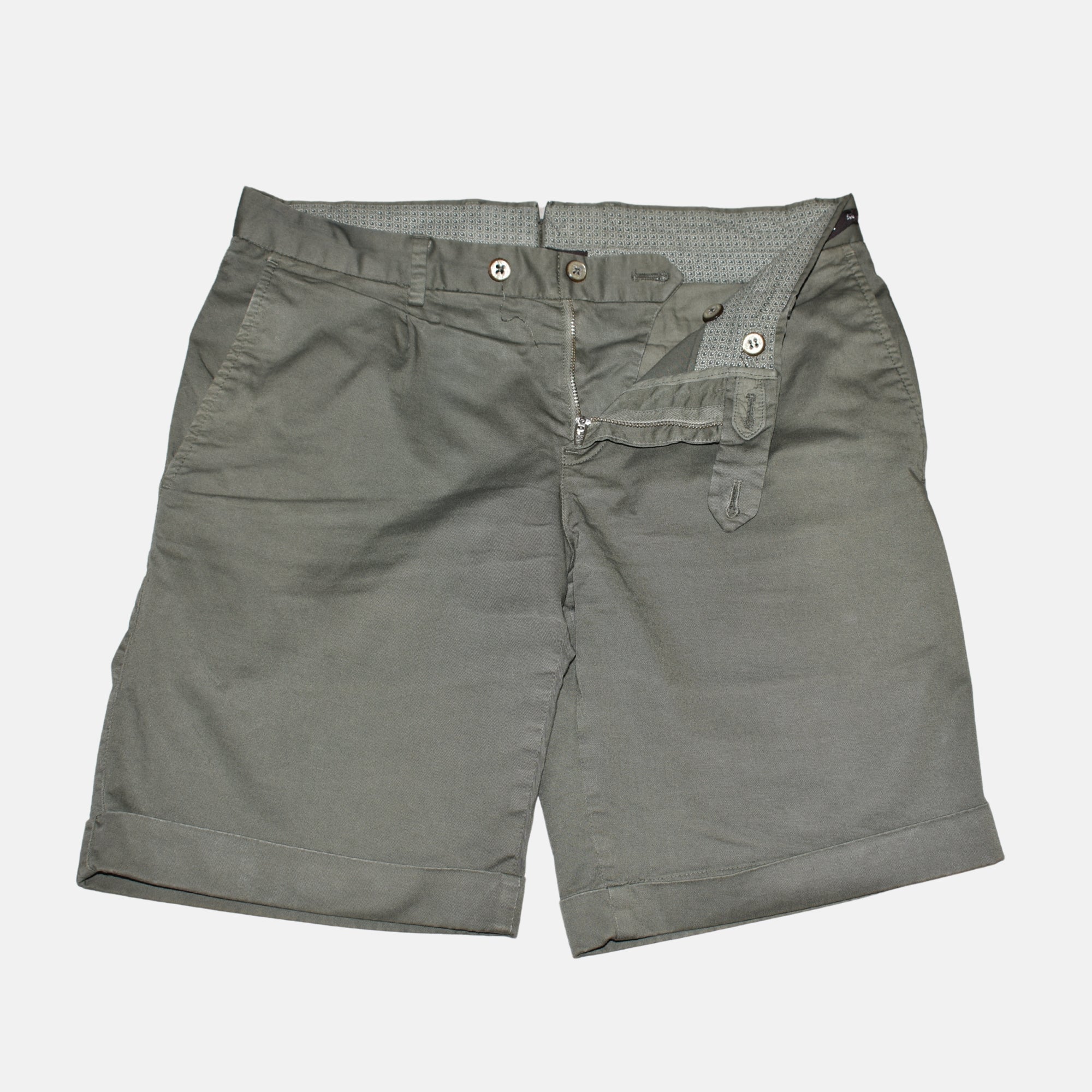 Khaki Shorts made of Cotton ( EU 46)