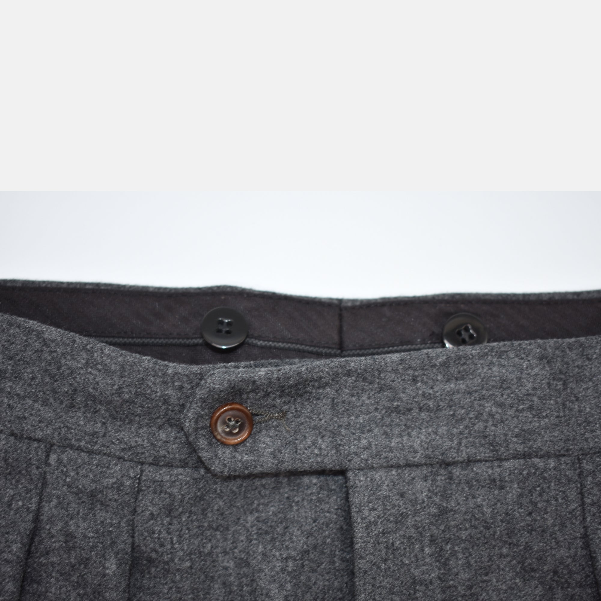 Dark Gray Trousers made of Wool ( EU 48)