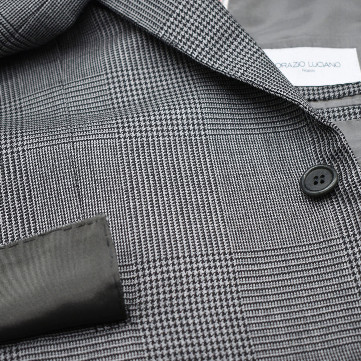 Gray-Black Checkered Blazer made of Wool (EU 50)
