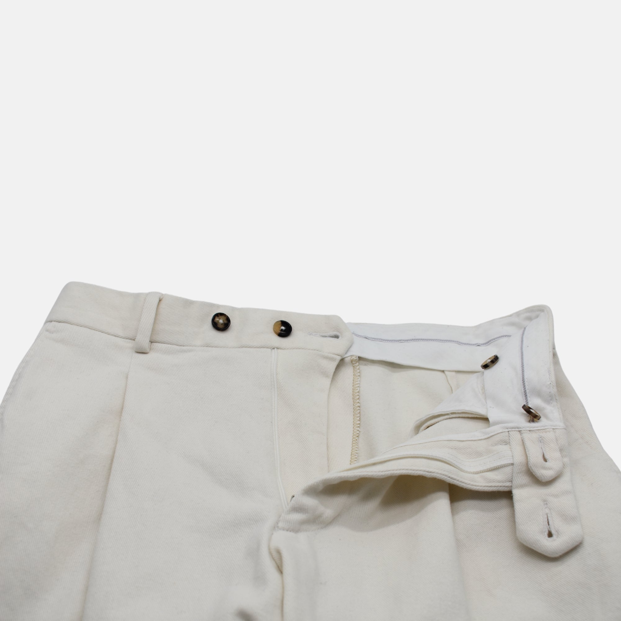 Offwhite Trousers made of Cotton (EU 46)