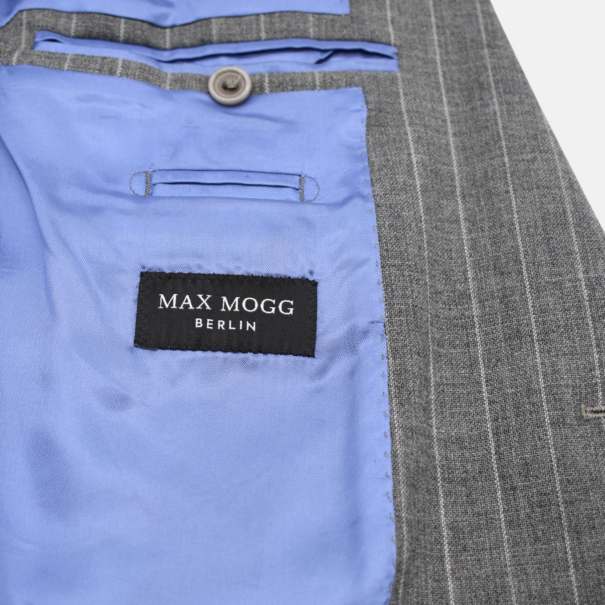 Light Gray Stripe Suit made of Wool (EU 50)