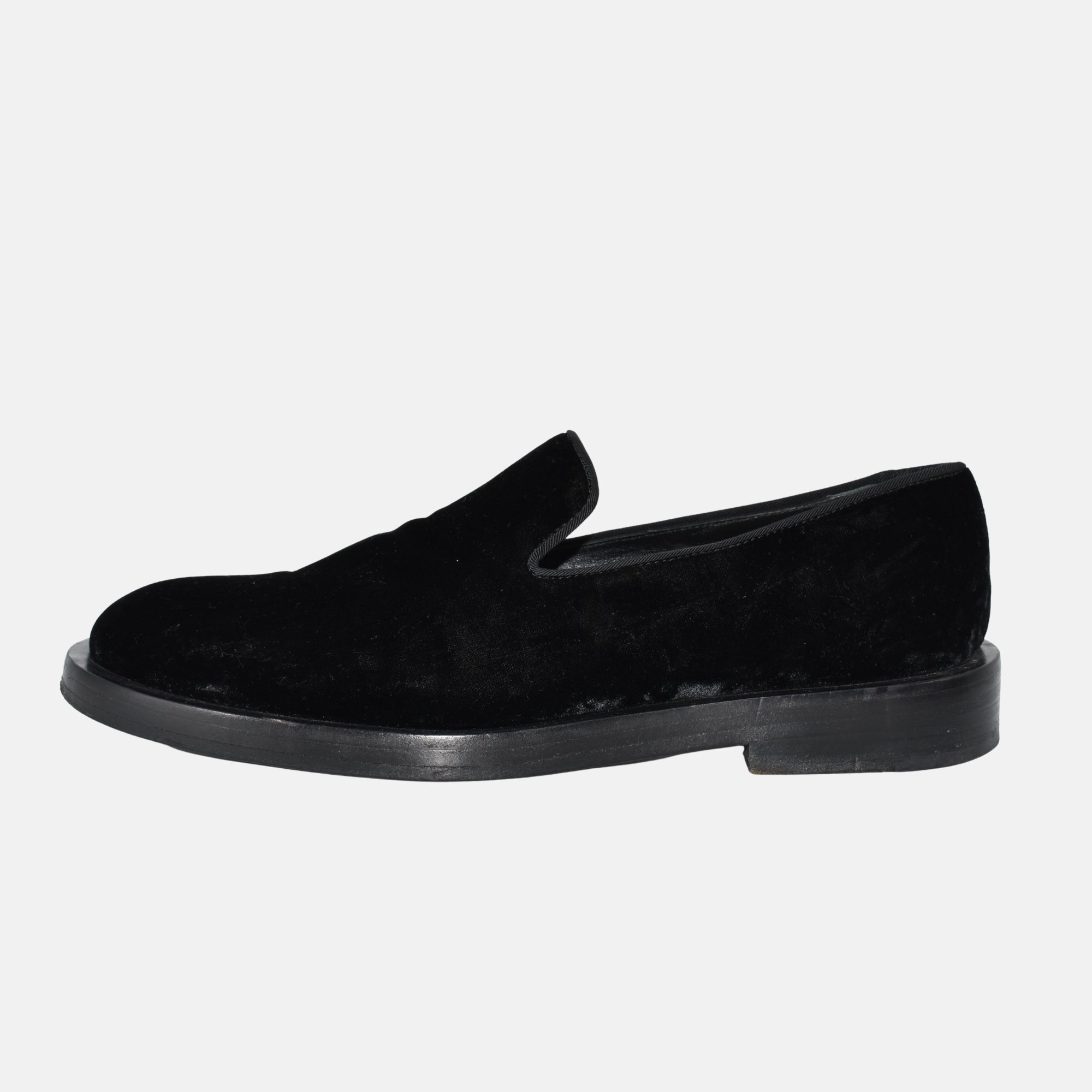 Black Shoes made of Velvet (EU 43)