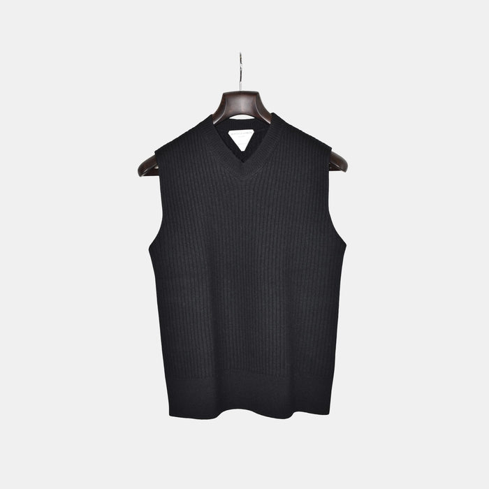 Black Sweater Vest made of Wool (XL)