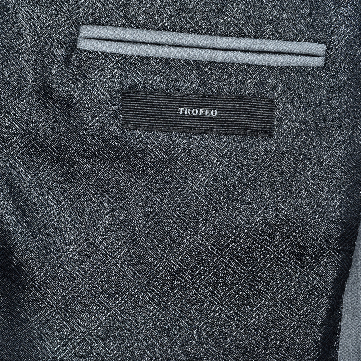 Light Gray Suit made of Wool (EU 48)