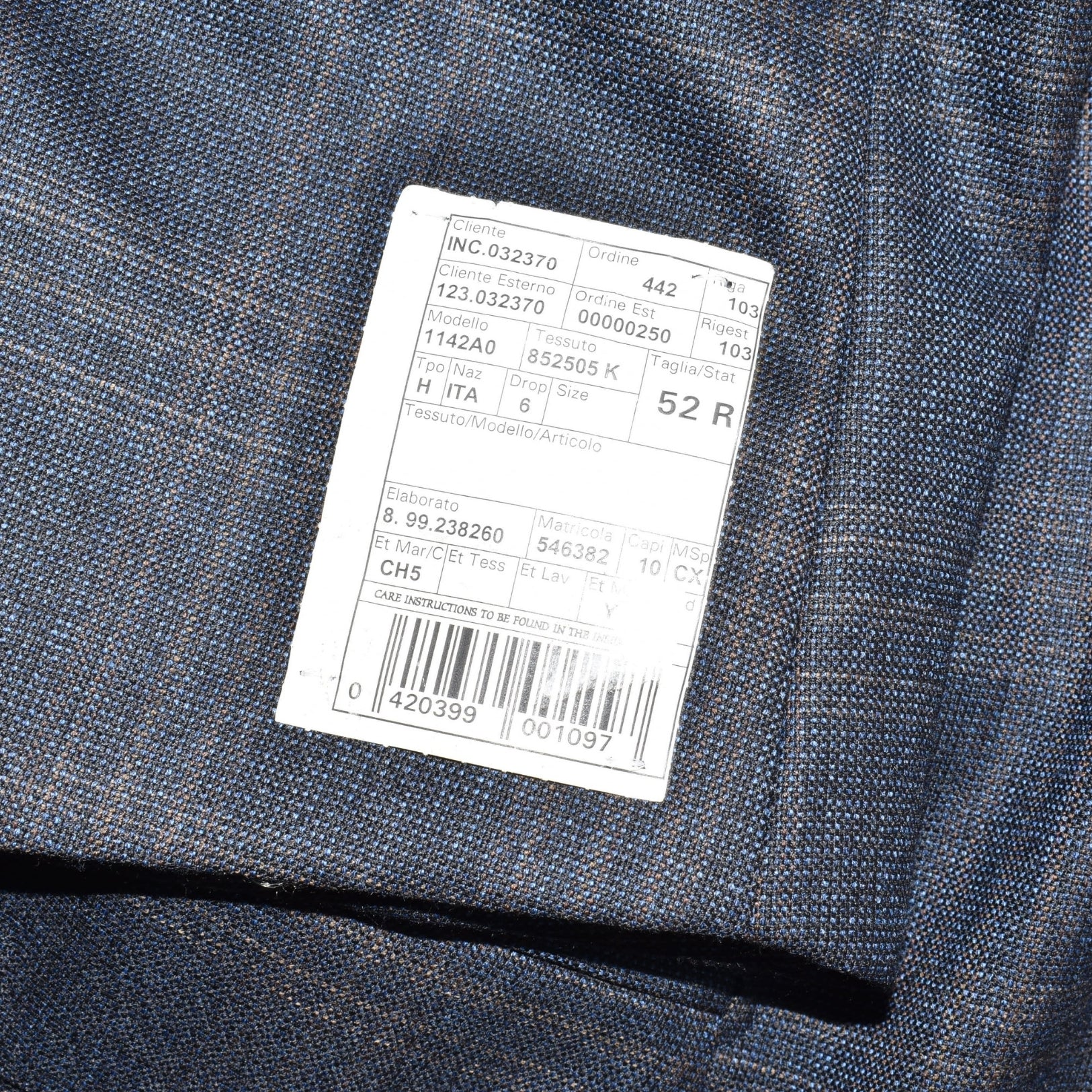 Blue/Grey Checked Wool/Cashmere Blazer (EU 52)