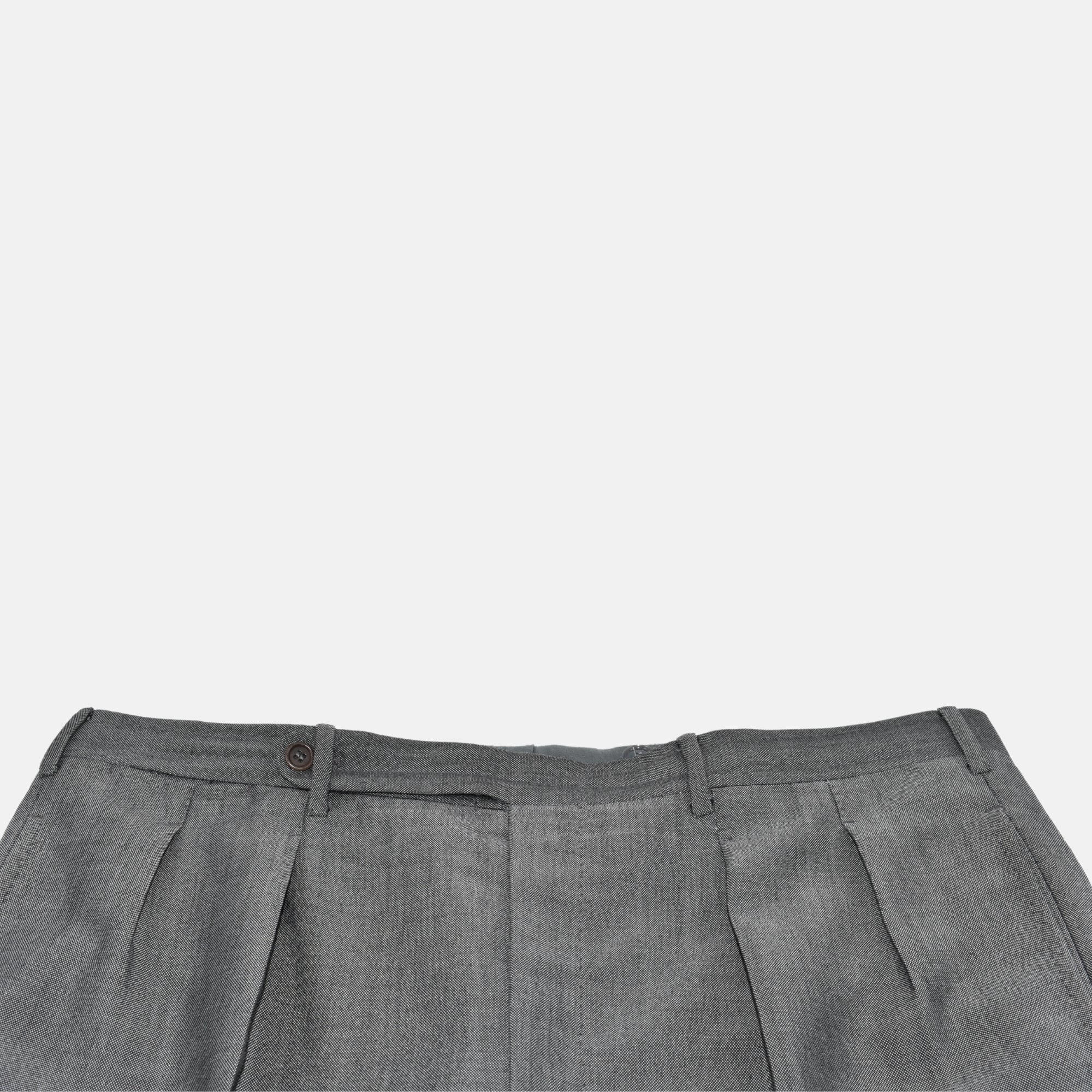 Gray Double Breasted Suit made of Wool (EU 52L)