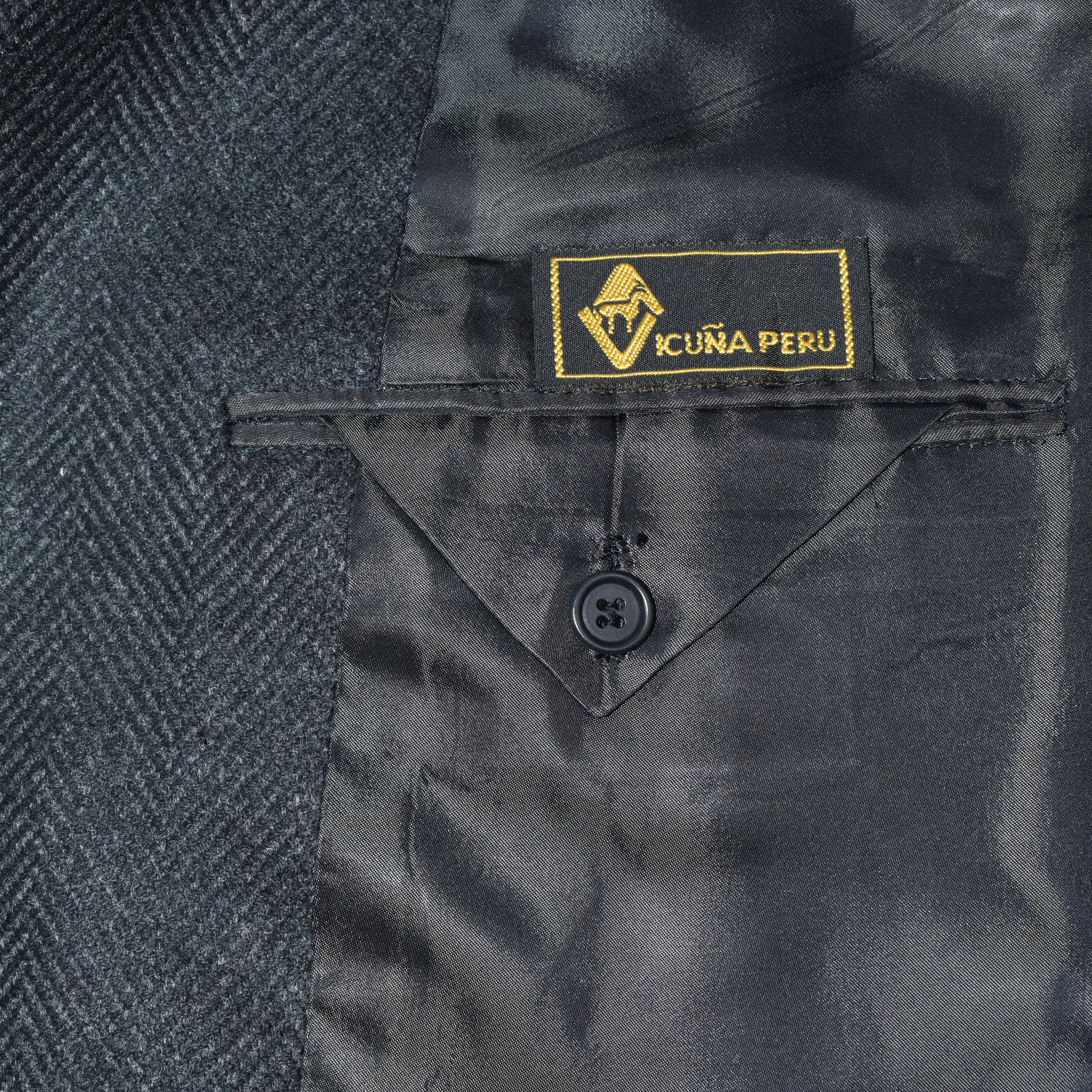Gray-Black Herringbone Coat made of Cashmere/Vicuna (EU 56)
