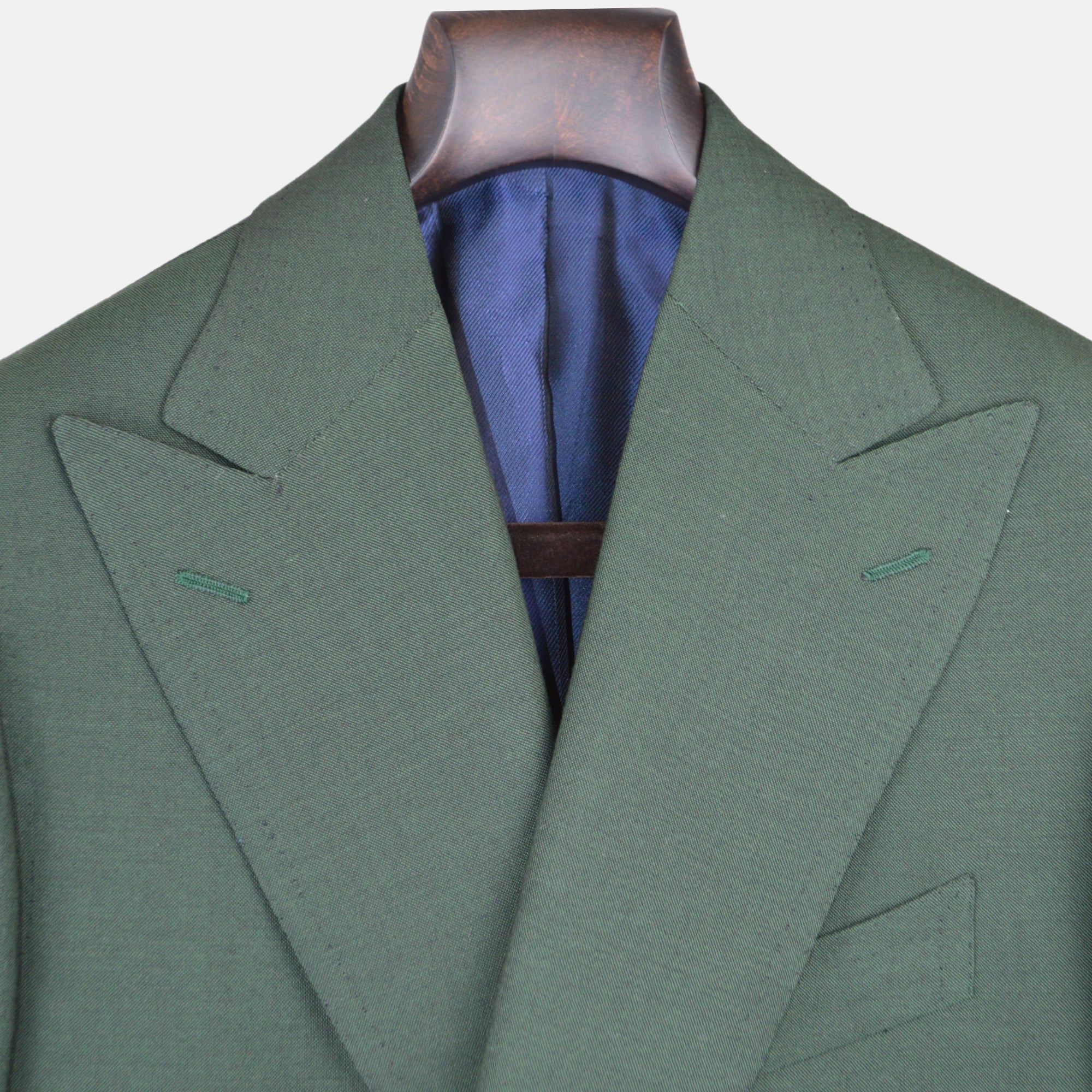 Green Double Breasted Suit made of Wool/Mohair (EU 46)