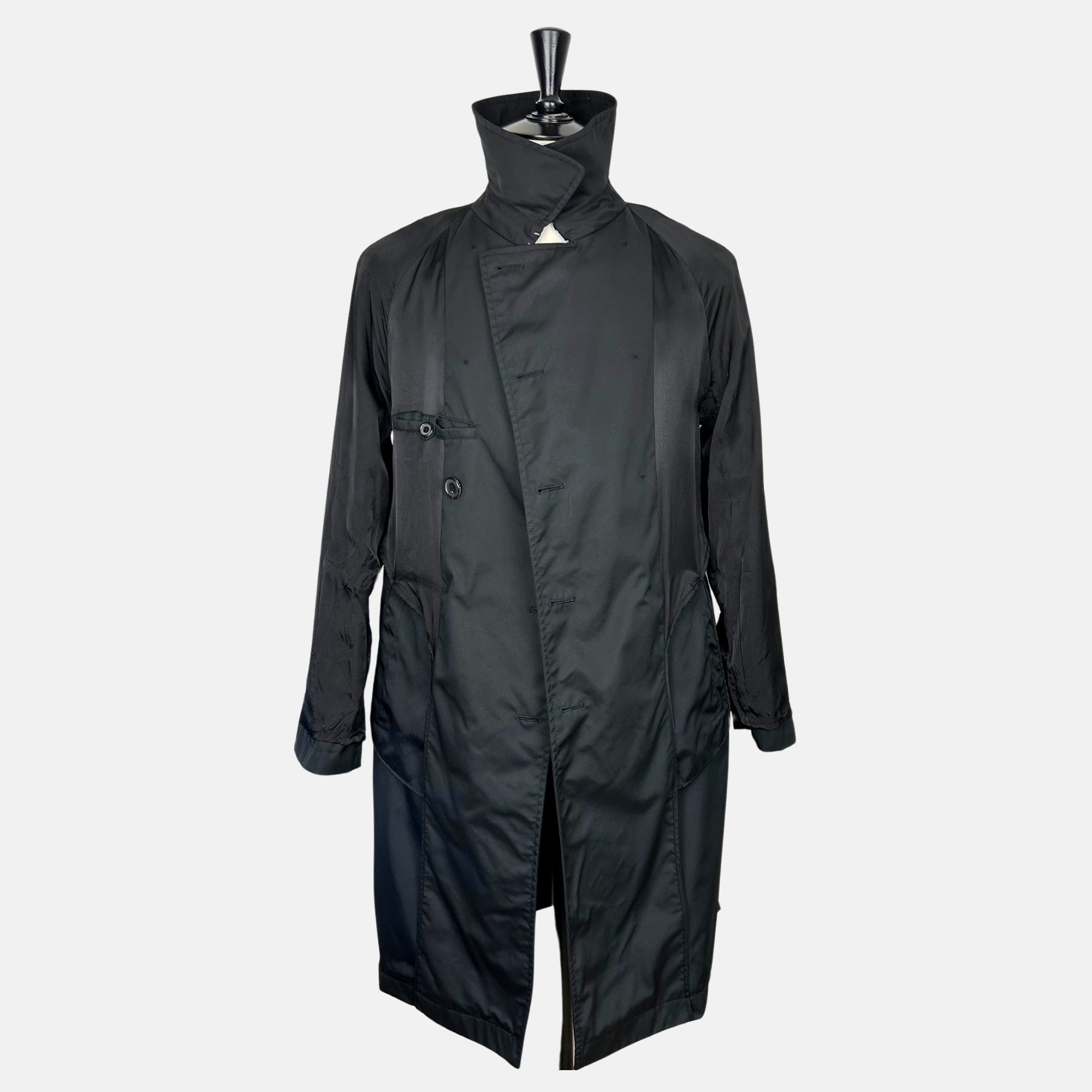 Black Trenchcoat made of Polyamide/Leather Details (M)