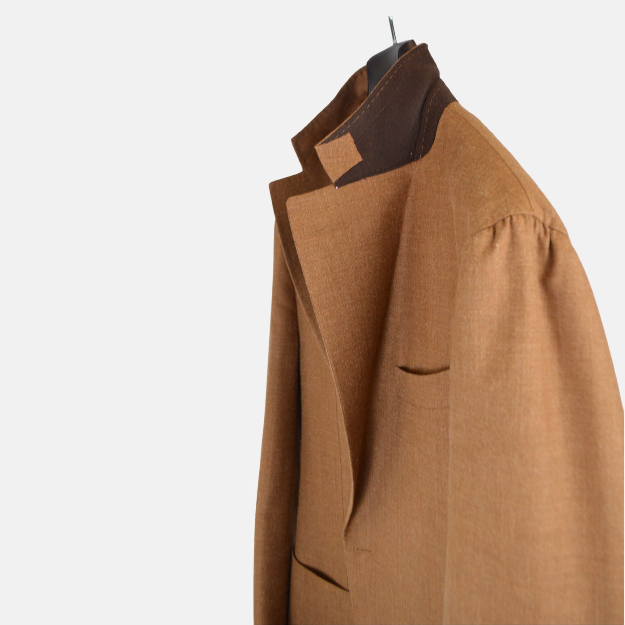 Brown Suit made of Wool/Silk/Linen (54)