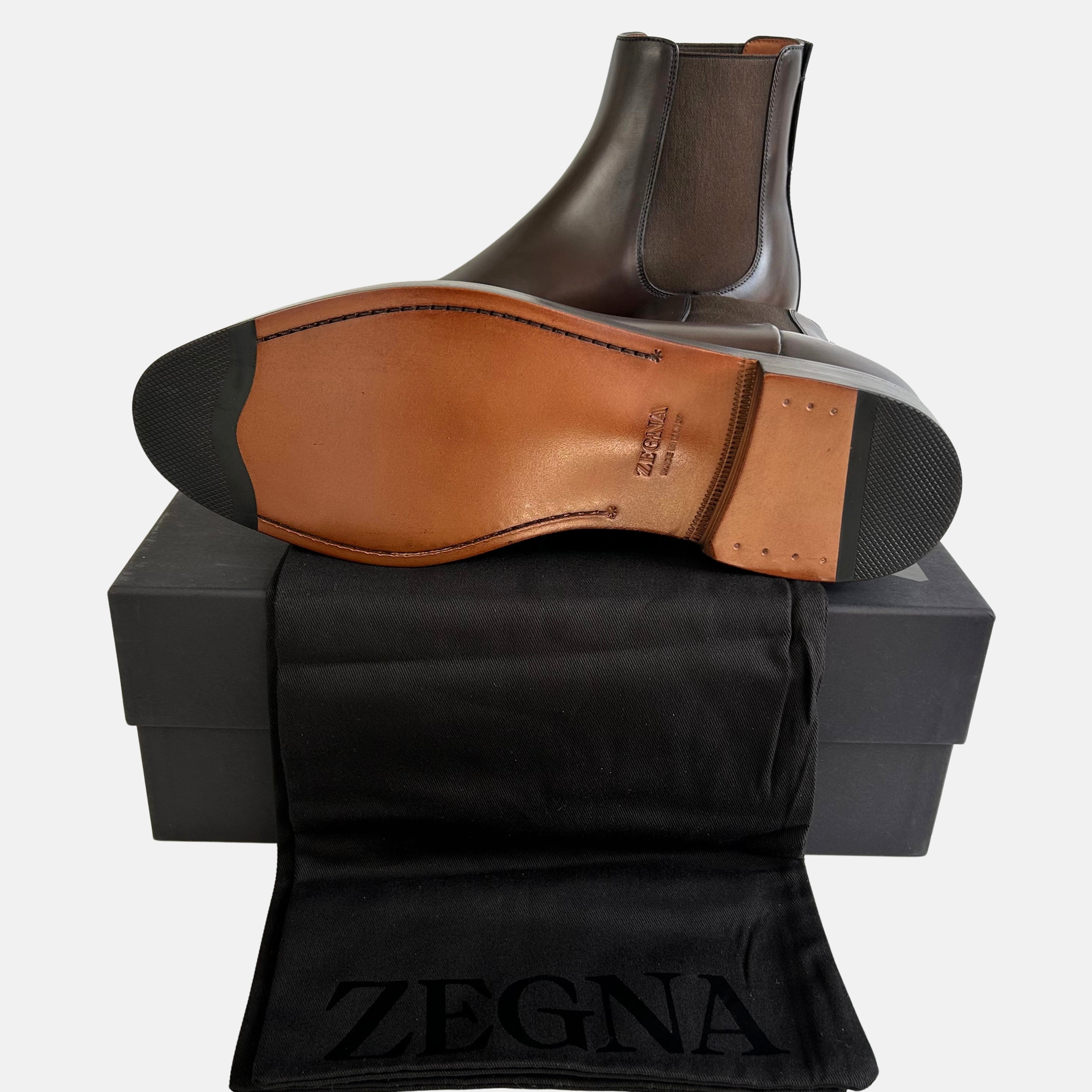Brown Chelsea Boots made of Leather (EU 45)