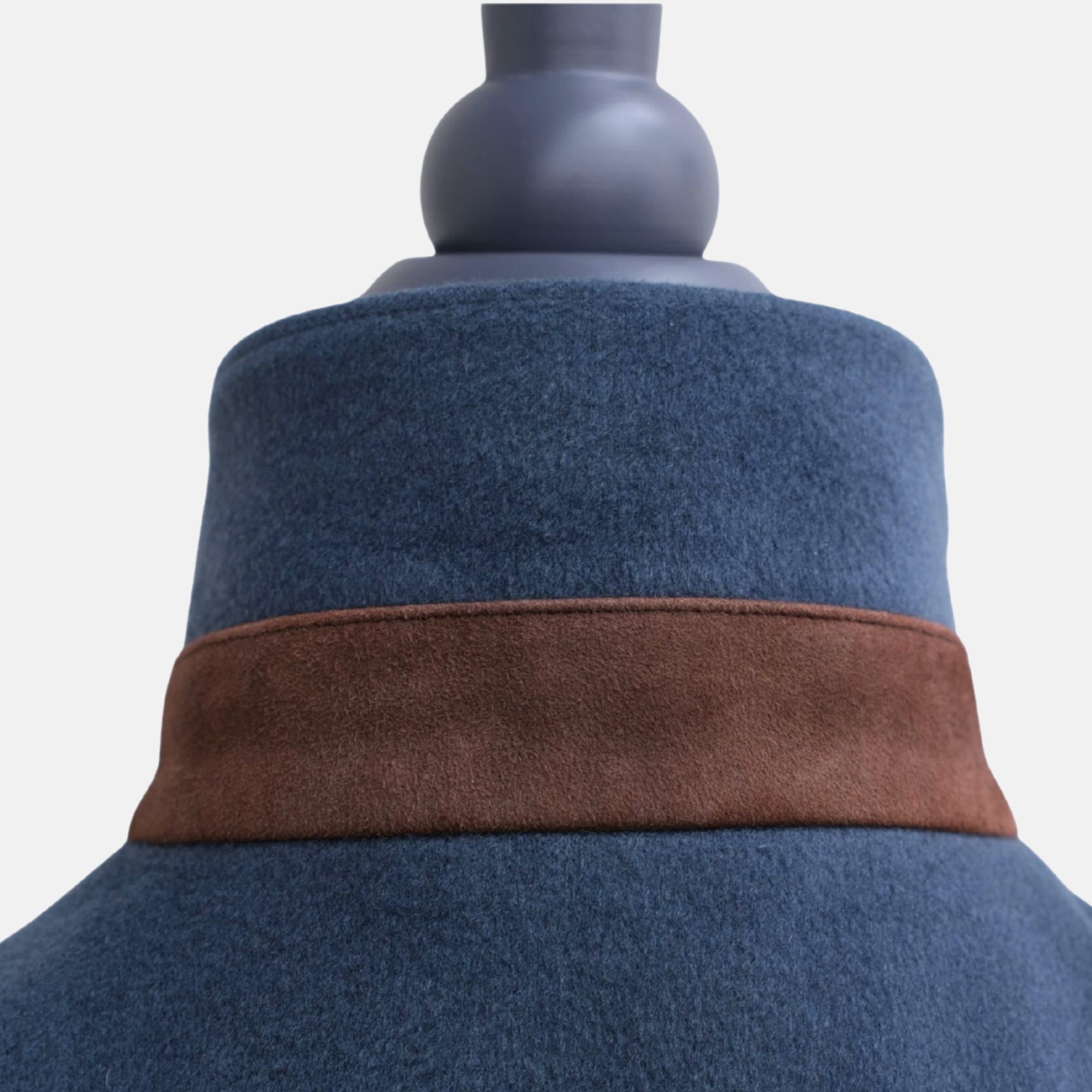 Blue Vest made of Cashmere (XXL)