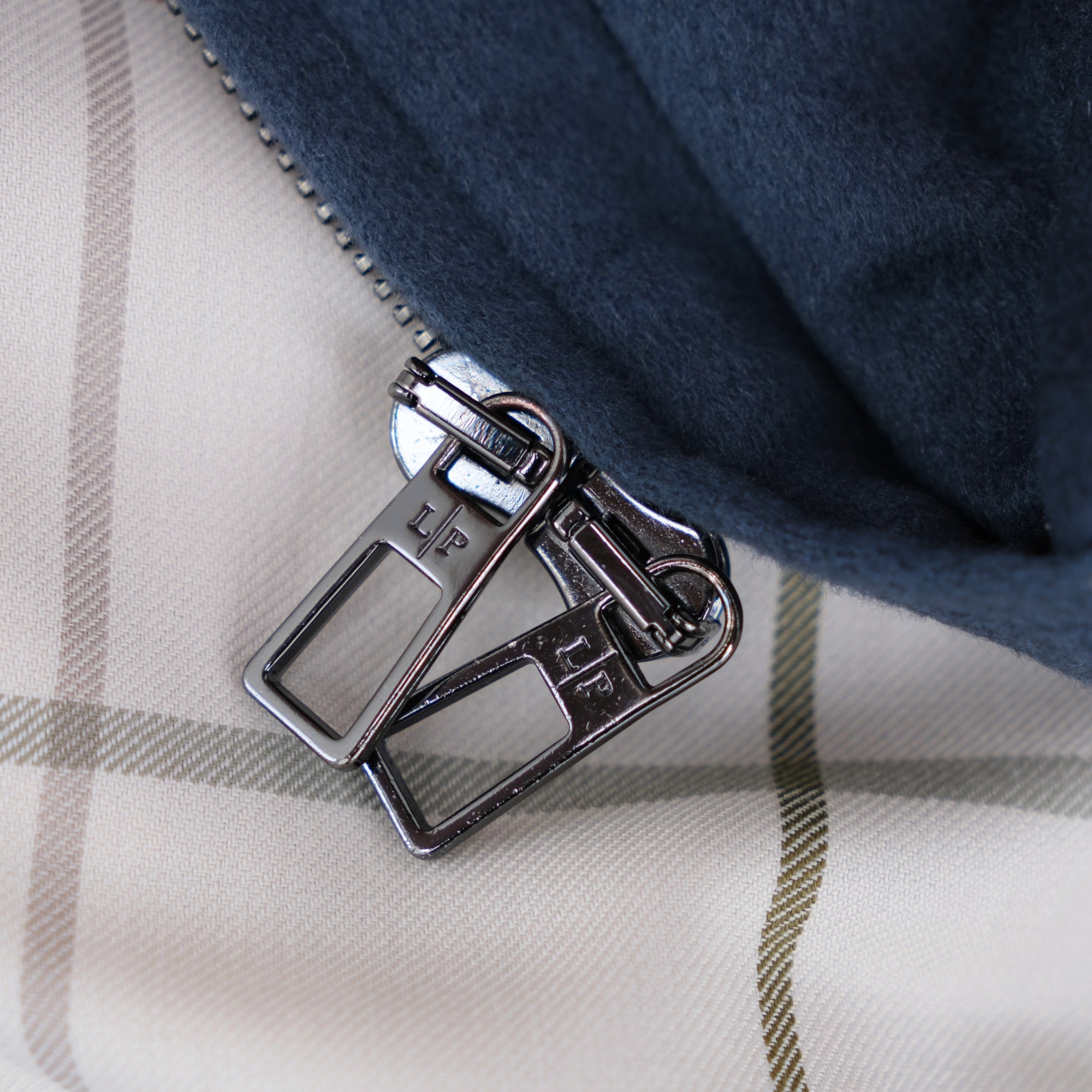 Blue Vest made of Cashmere (XXL)