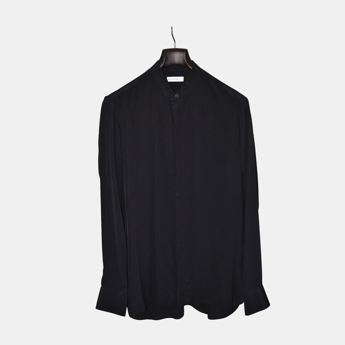 Black Shirt made of Silk (EU 39)