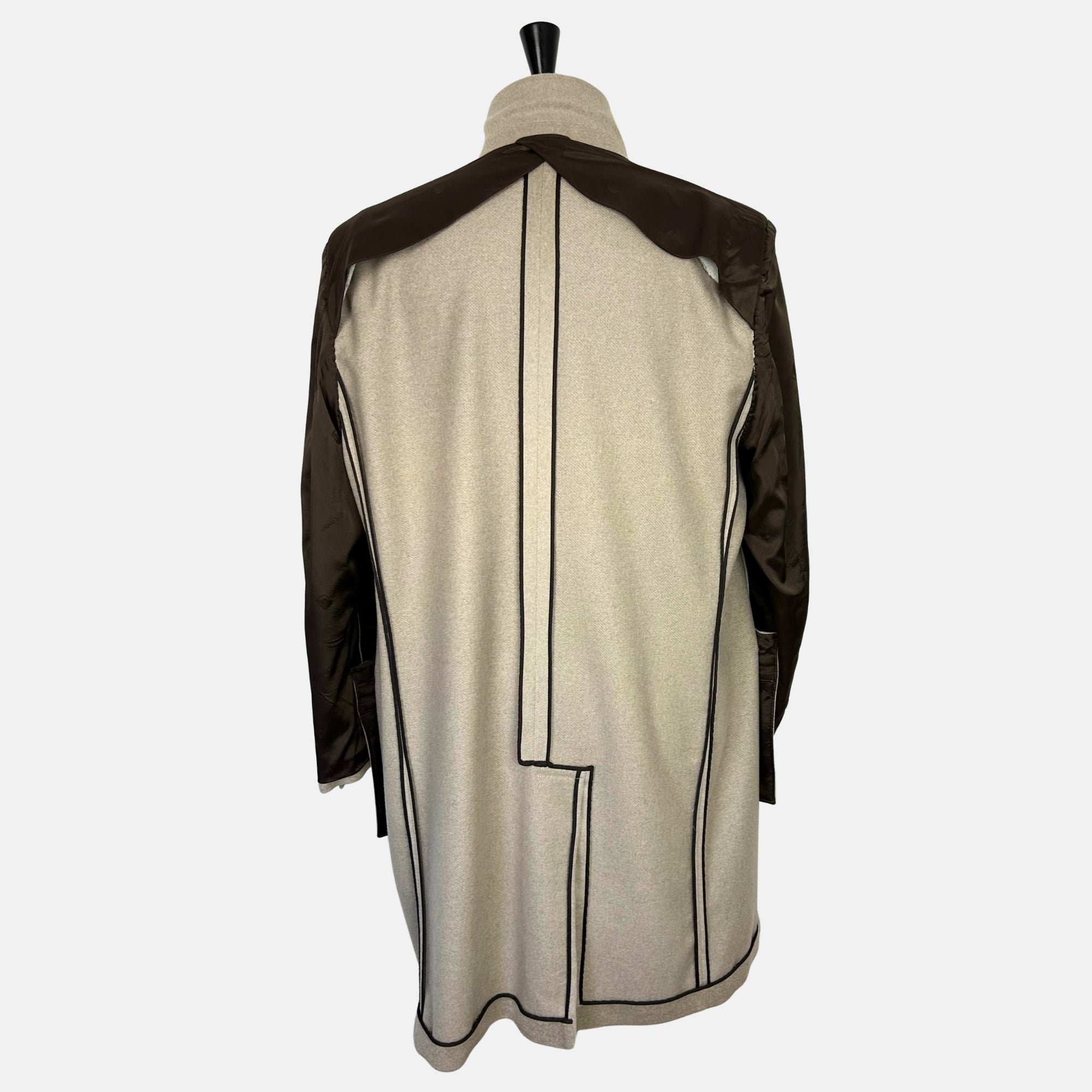 Sand Coat made of Cashmere/Castorino (EU 58)