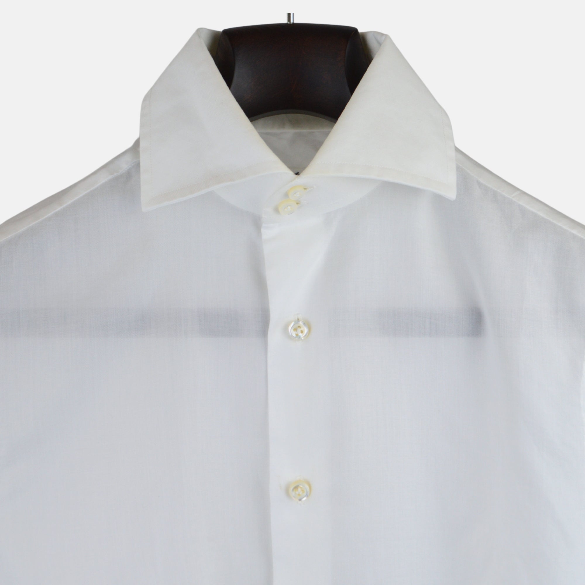 White Shirt made of Cotton (38)