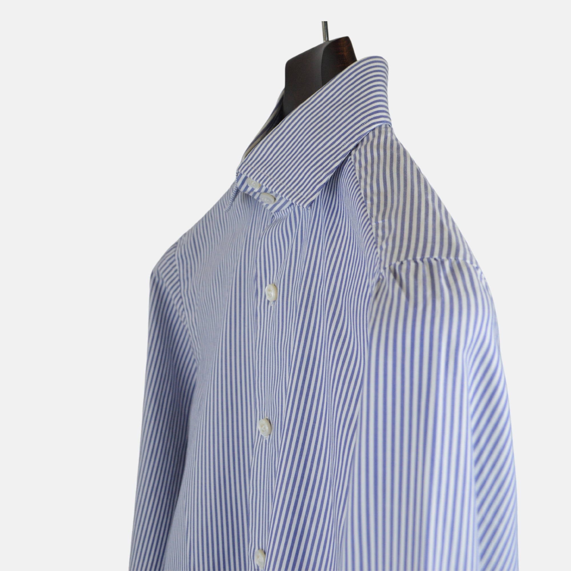 Blue/White Stripe Shirt made of Cotton (38)