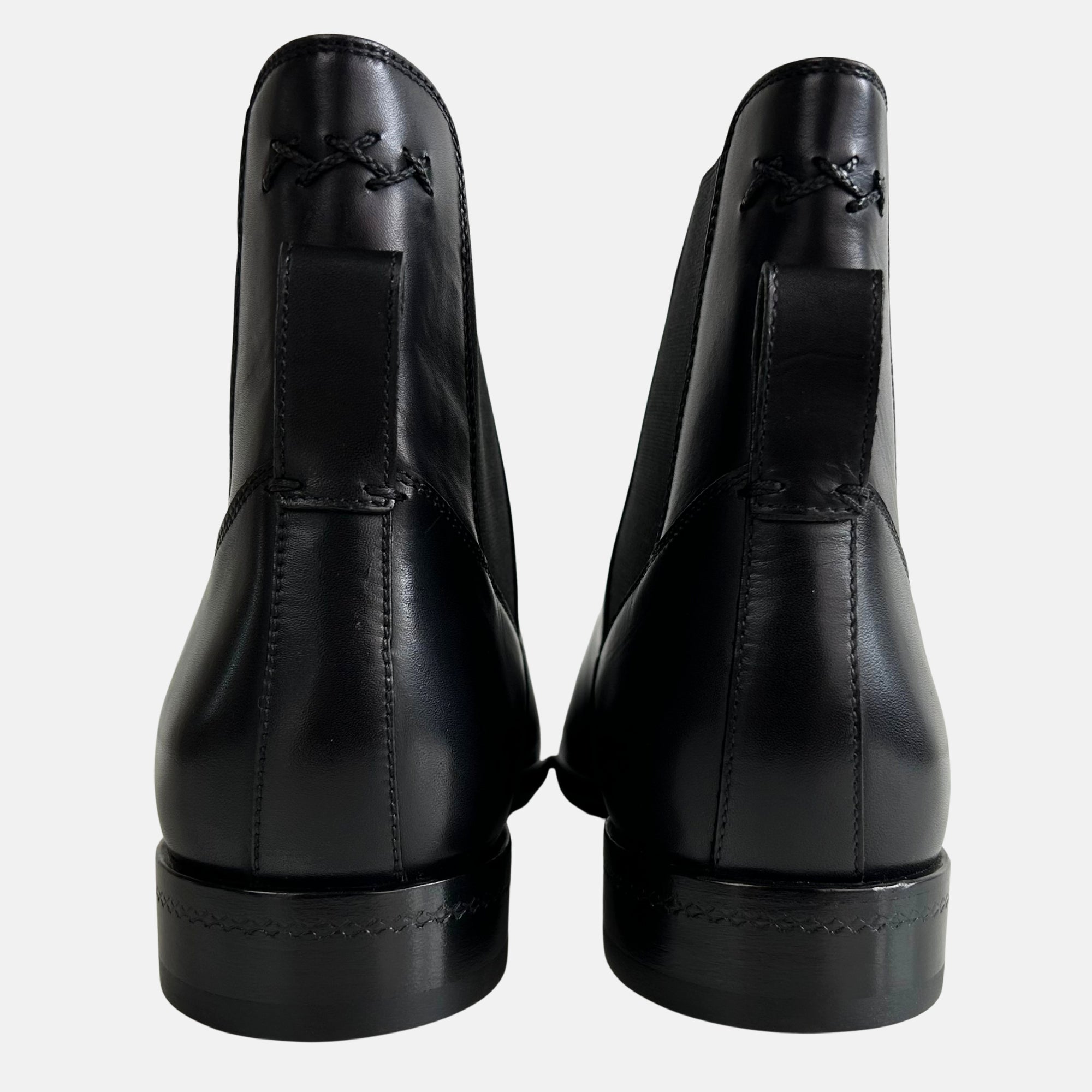 Black Chelsea Boots made of Leather (EU 43)