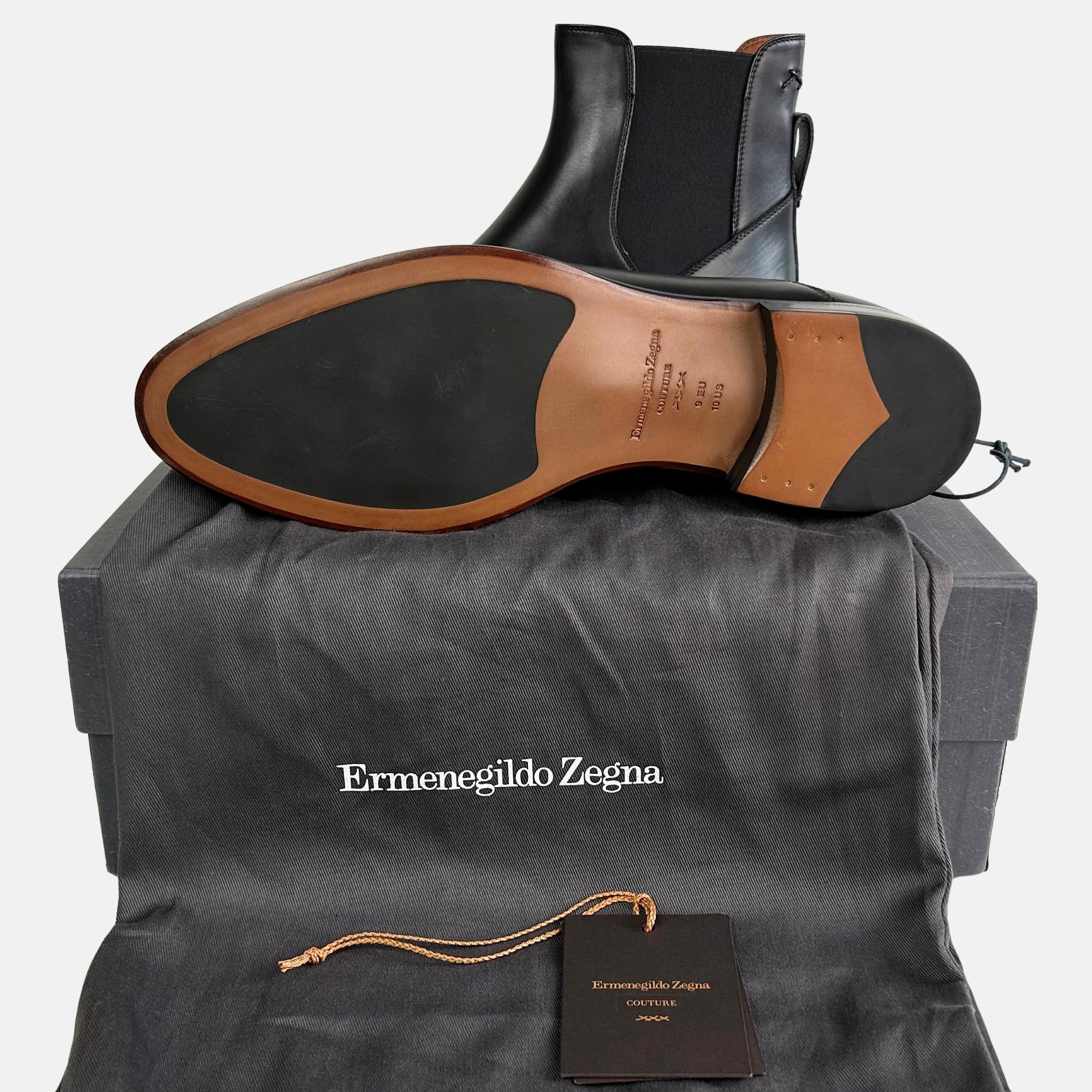 Black Chelsea Boots made of Leather (EU 43)