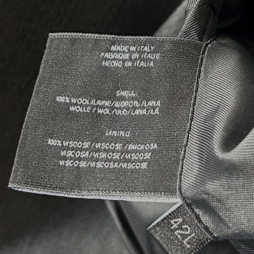 Gray Suit made of Wool (EU 52)