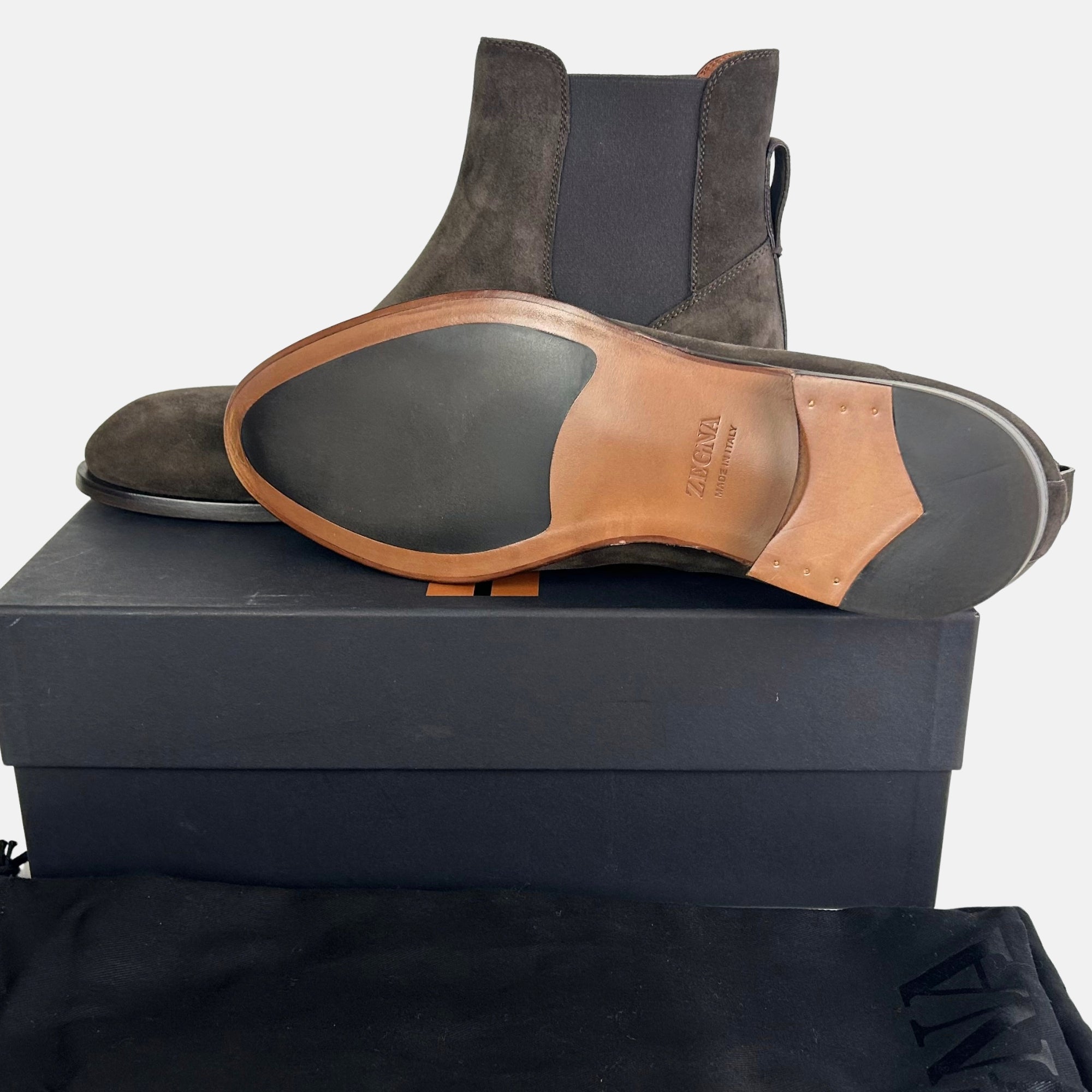 Brown Chelsea Boots made of Suede (EU 43)