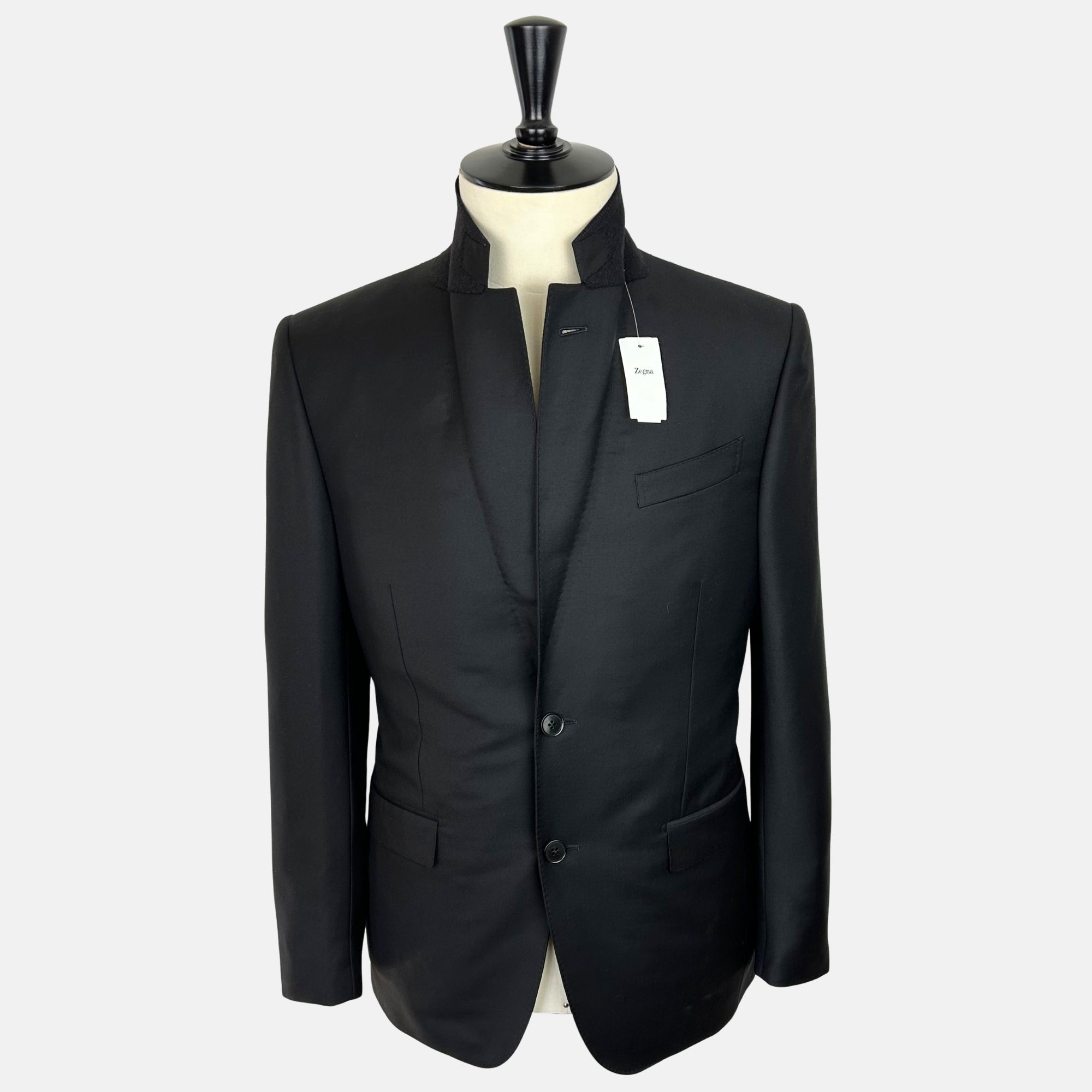 Black Suit made of Merino Wool (EU 48)