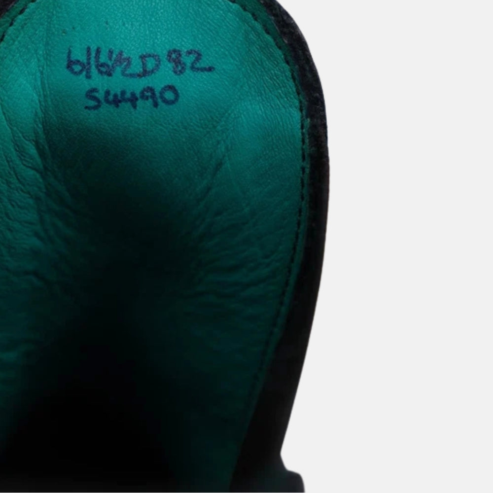 Black Chelsea Boots made of Leather (EU 40)
