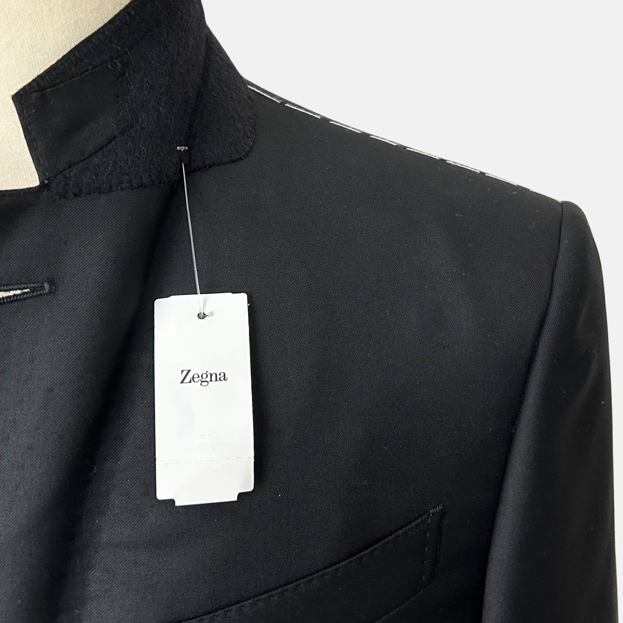 Black Suit made of Merino Wool (EU 48)