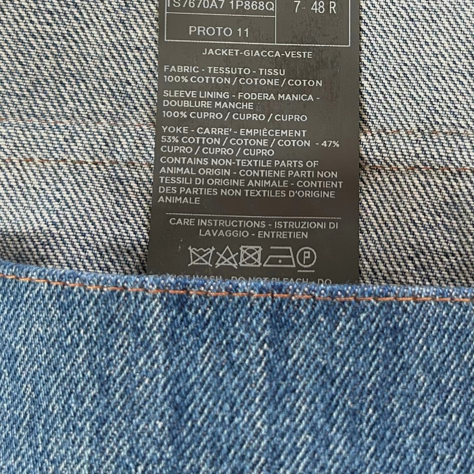 Blue Denim Jacket made of Cotton /Leather Details (EU 48)