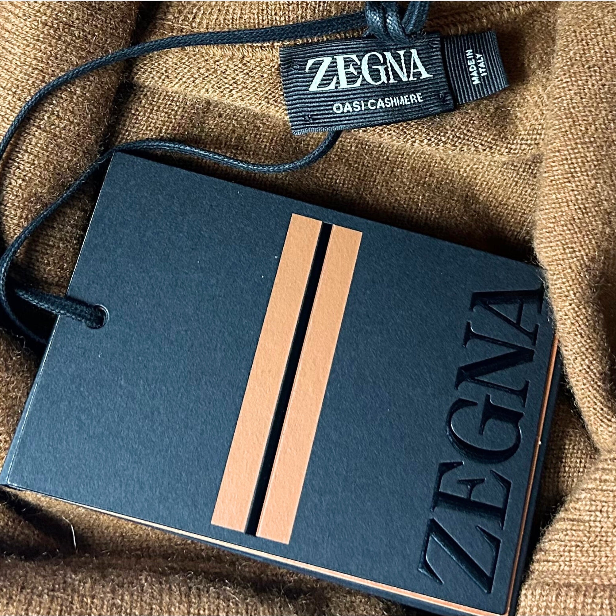 Dark Foliage Hoodie made of Cashmere (EU 48, EU 50, EU 52, EU 54)