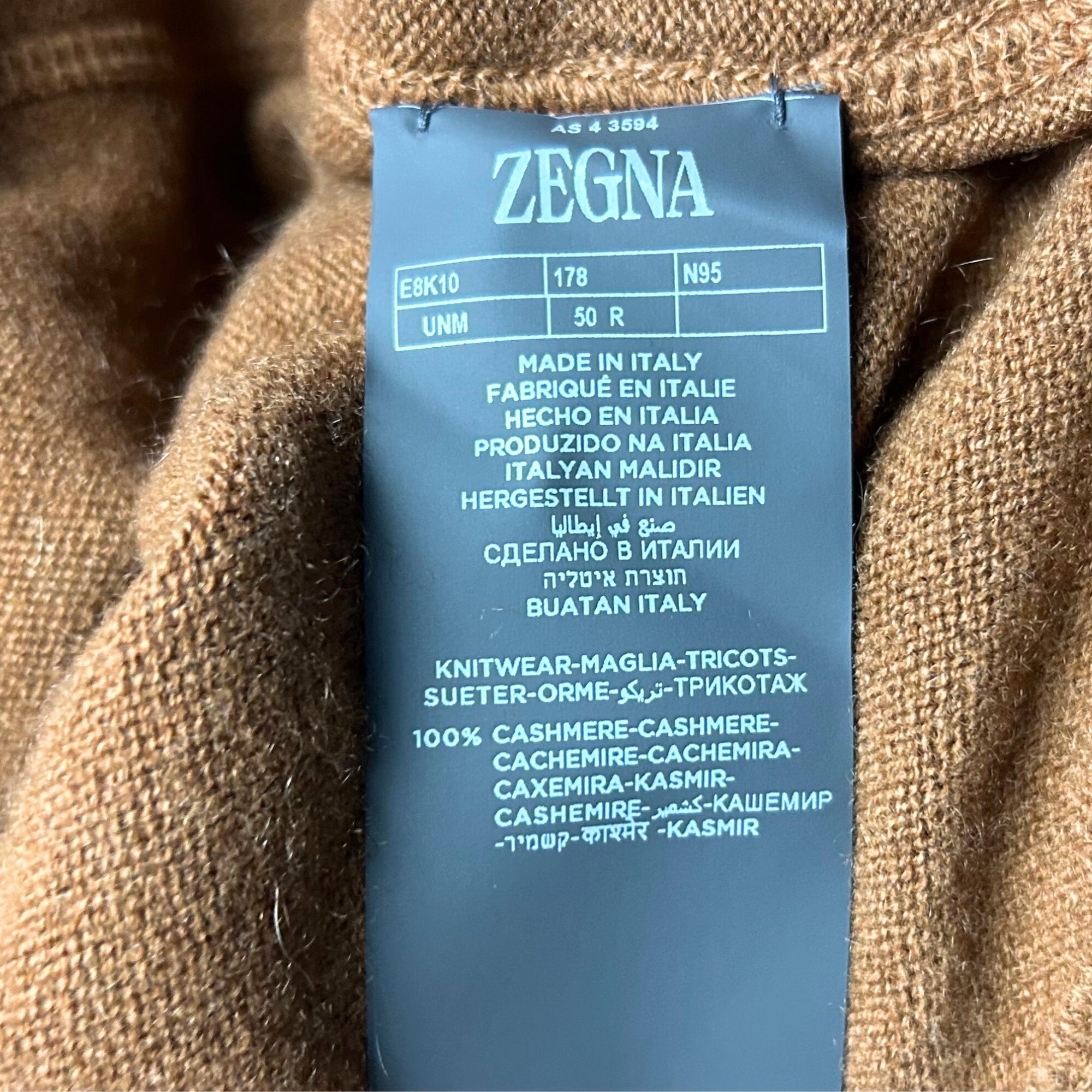 Dark Foliage Hoodie made of Cashmere (EU 48, EU 50, EU 52, EU 54)