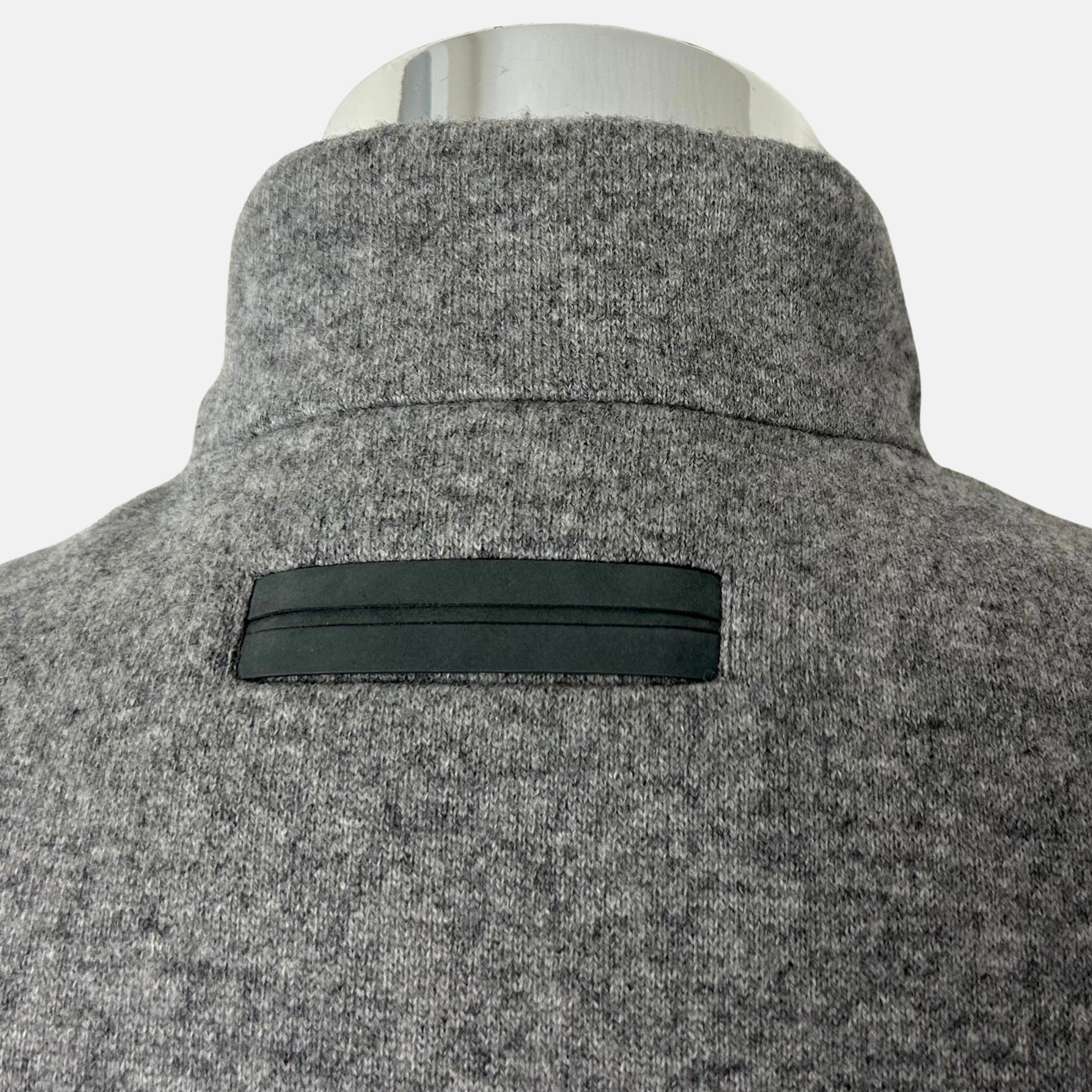 Grey Down Vest made of Cashmere/Leather Details (EU 48)