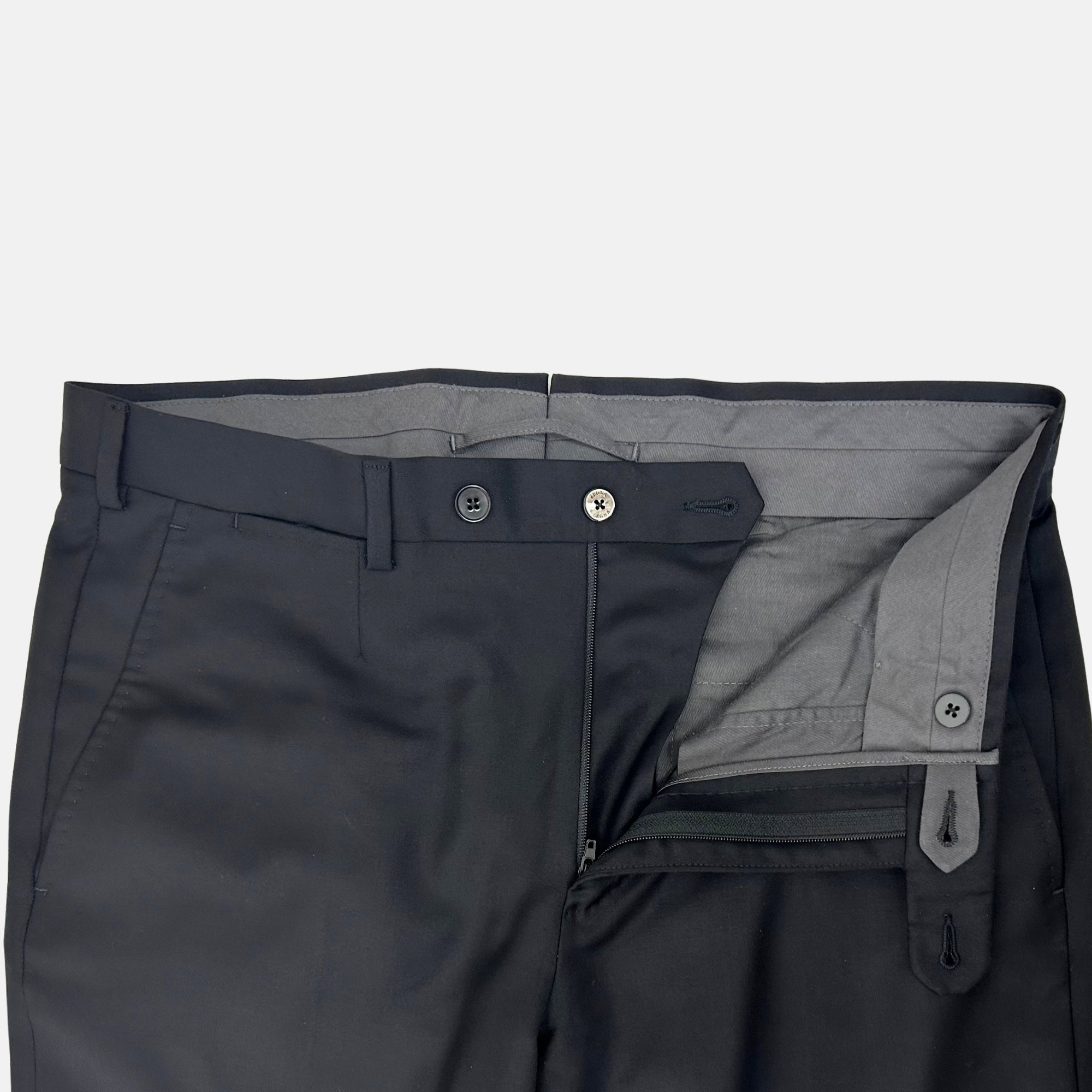Black Suit made of Merino Wool (EU 48)