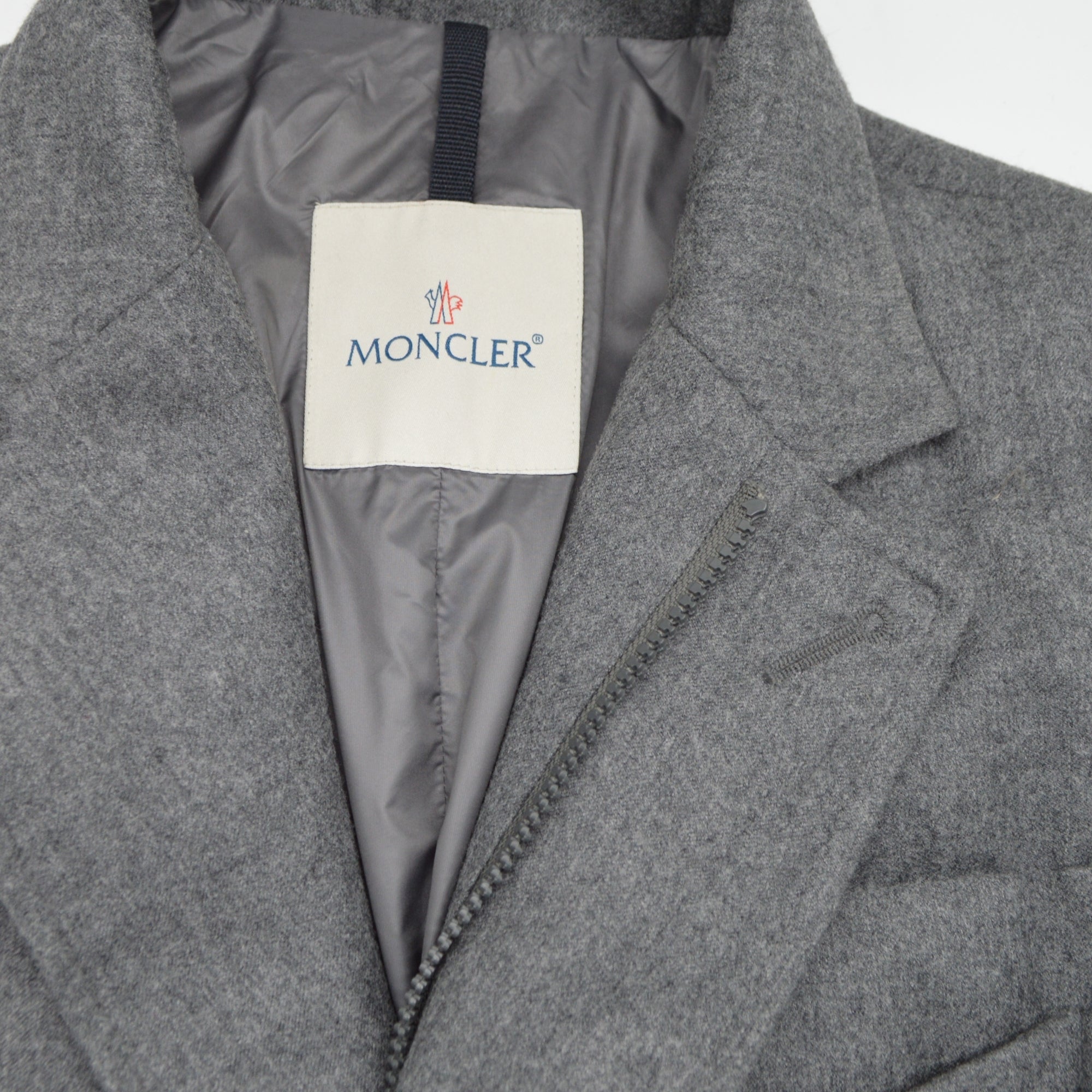 Grey Down Coat made of Wool Size (L)